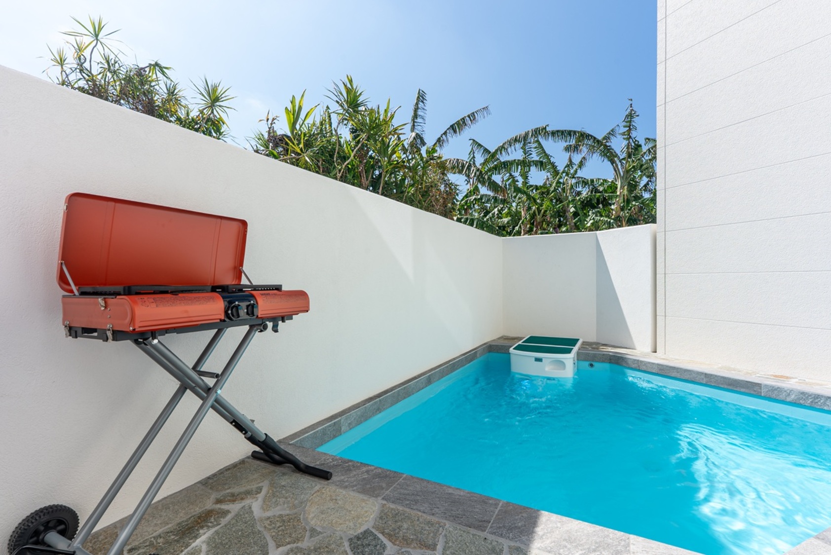 A棟：プライベートプール