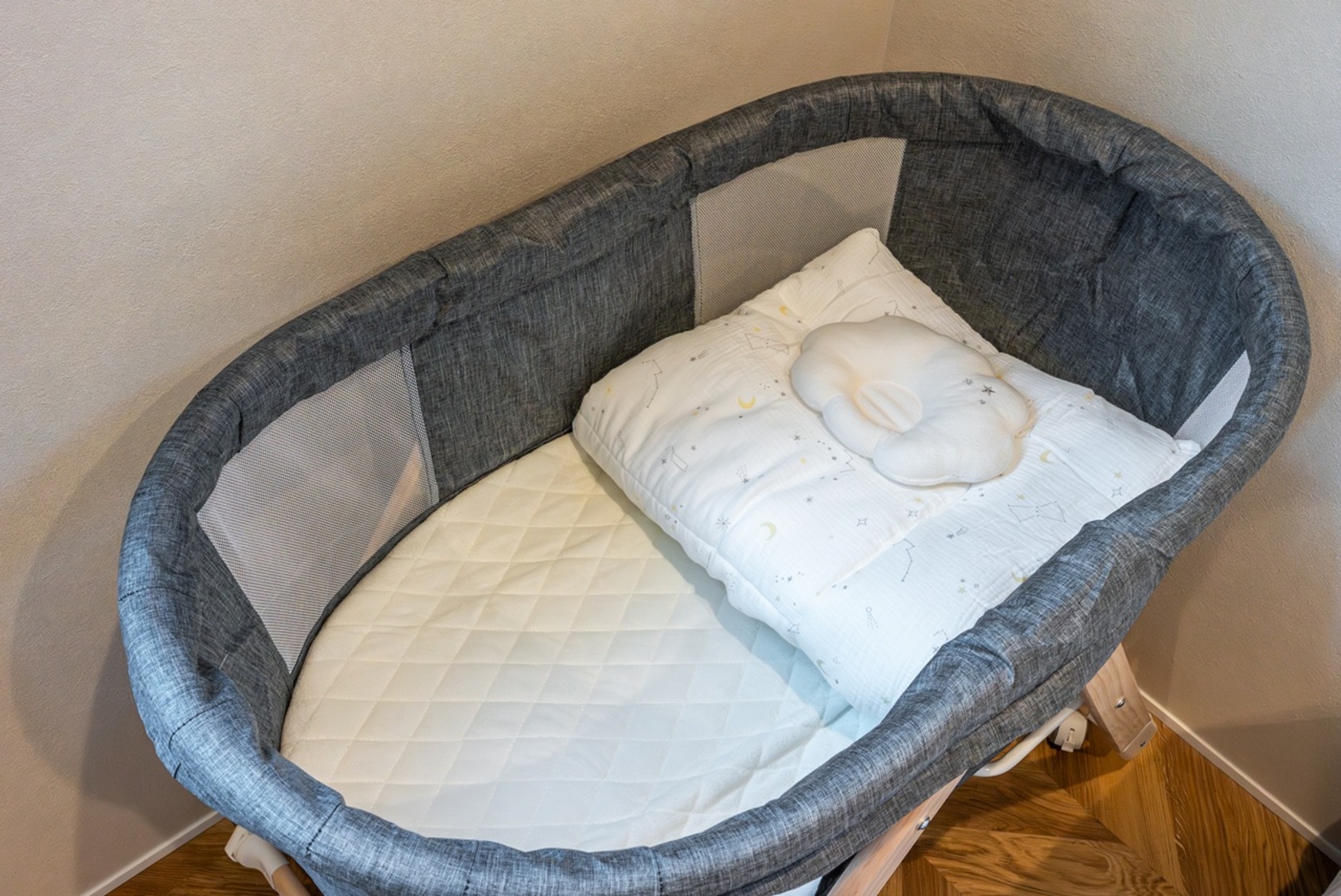 A棟：ベビーベッド