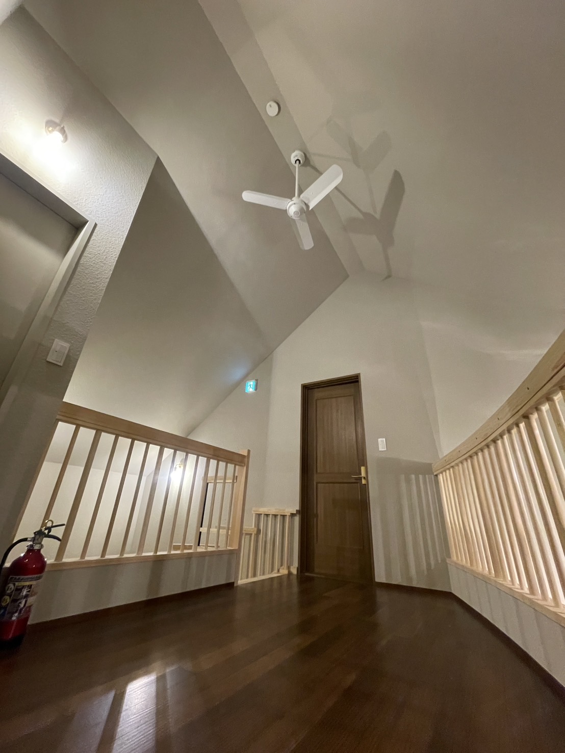 ベッドルームを結ぶ廊下