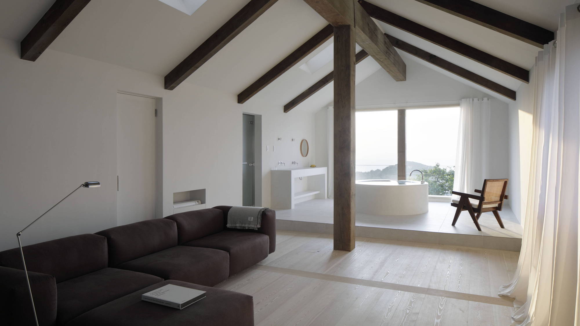 KURA：リビングルーム