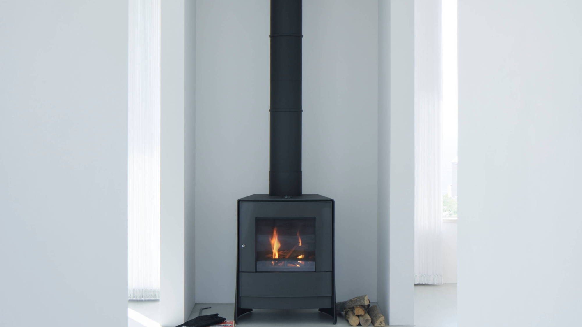 S_HUT：薪ストーブ