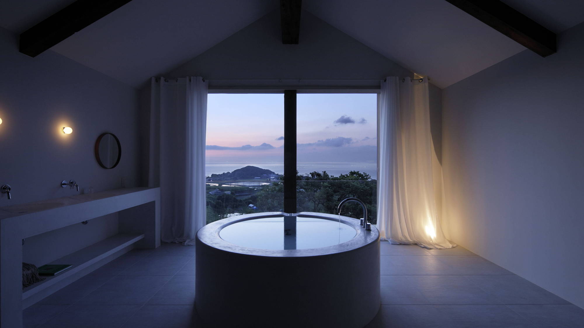 KURA：バスルーム