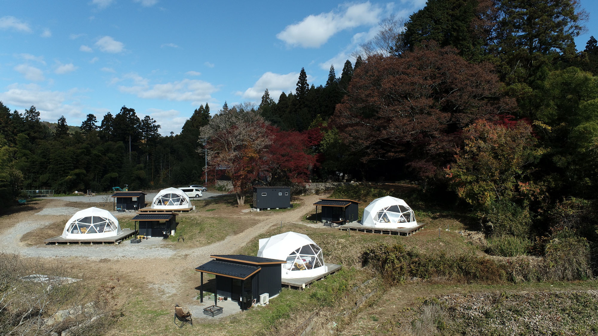 自然に囲まれた里山グランピングむすび*