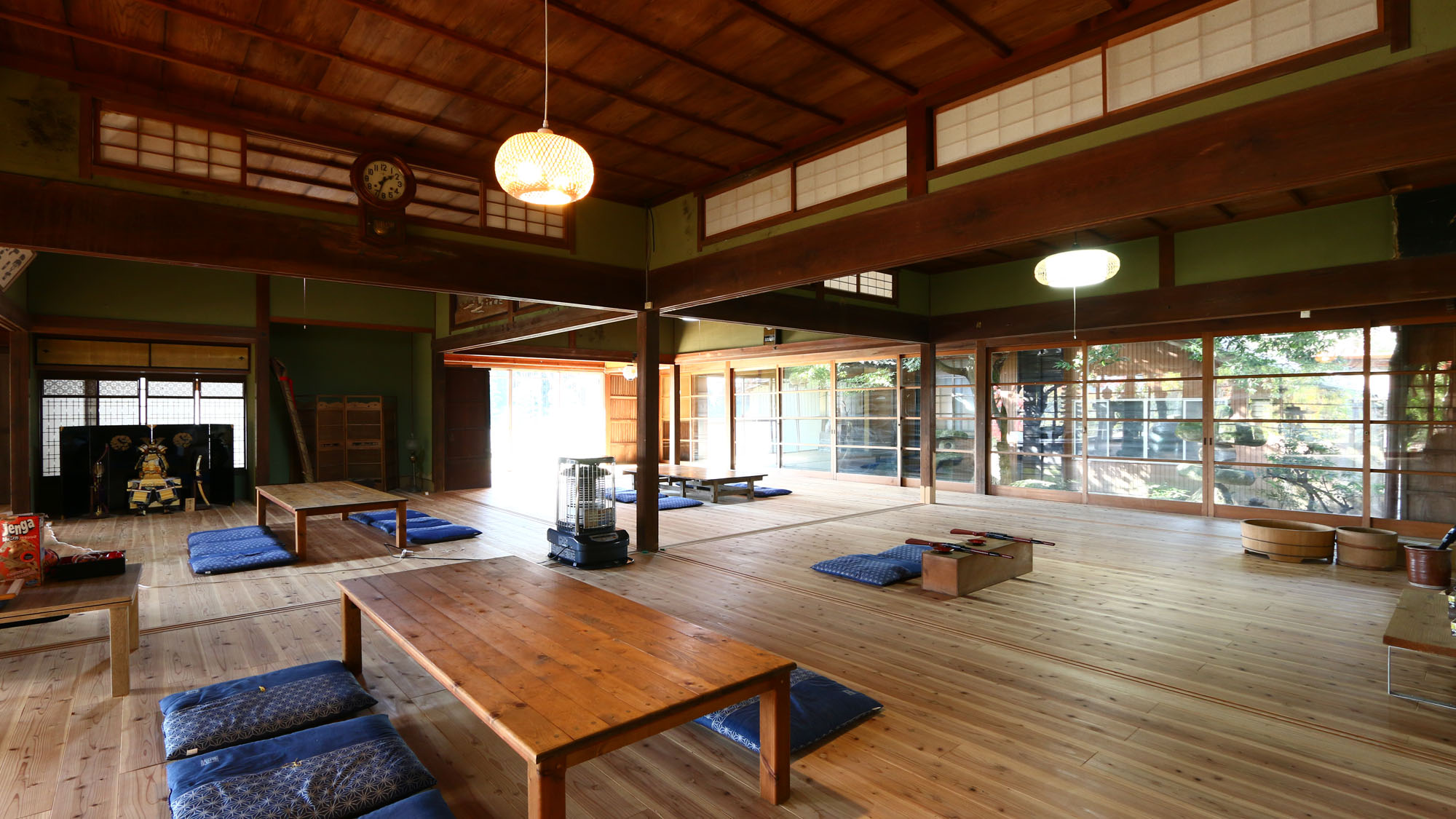 母屋◆館内広間*