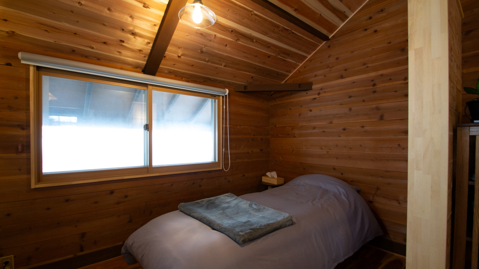 *【ベッドスペース】自然のぬくもりが感じられる、コンパクトなつくりが落ち着きます。