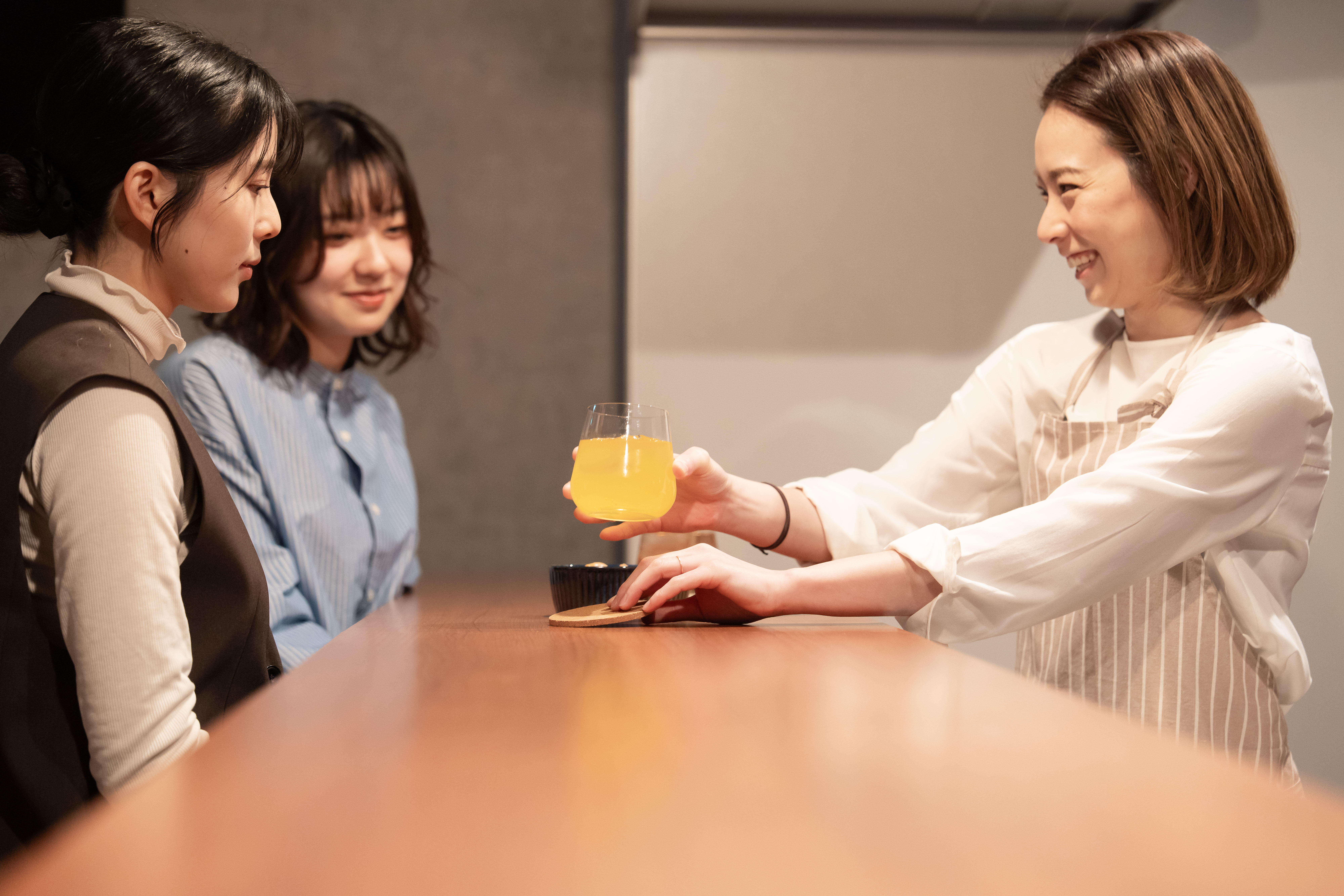 【あんみつと小料理 夜のはこだて】