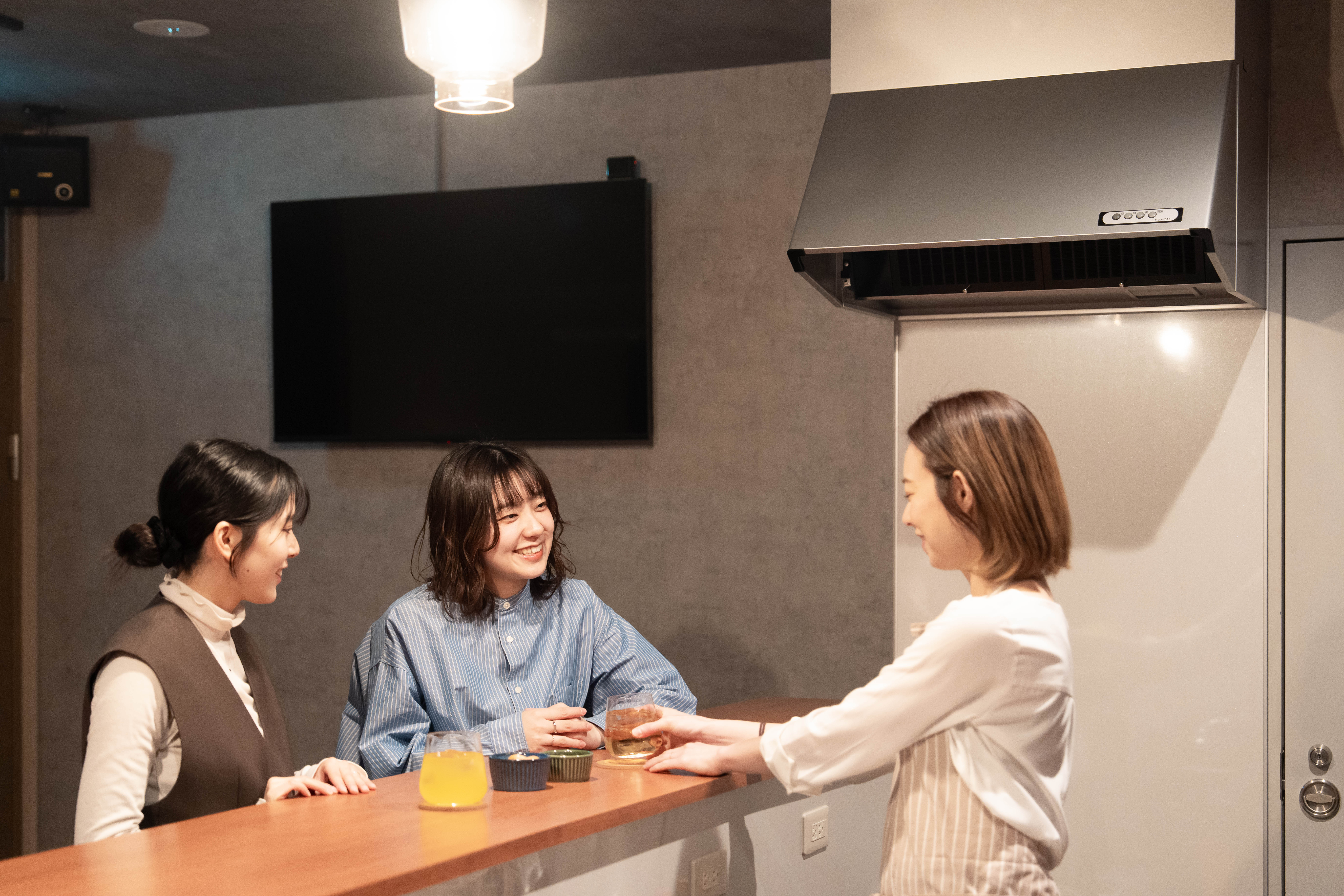 【あんみつと小料理 夜のはこだて】