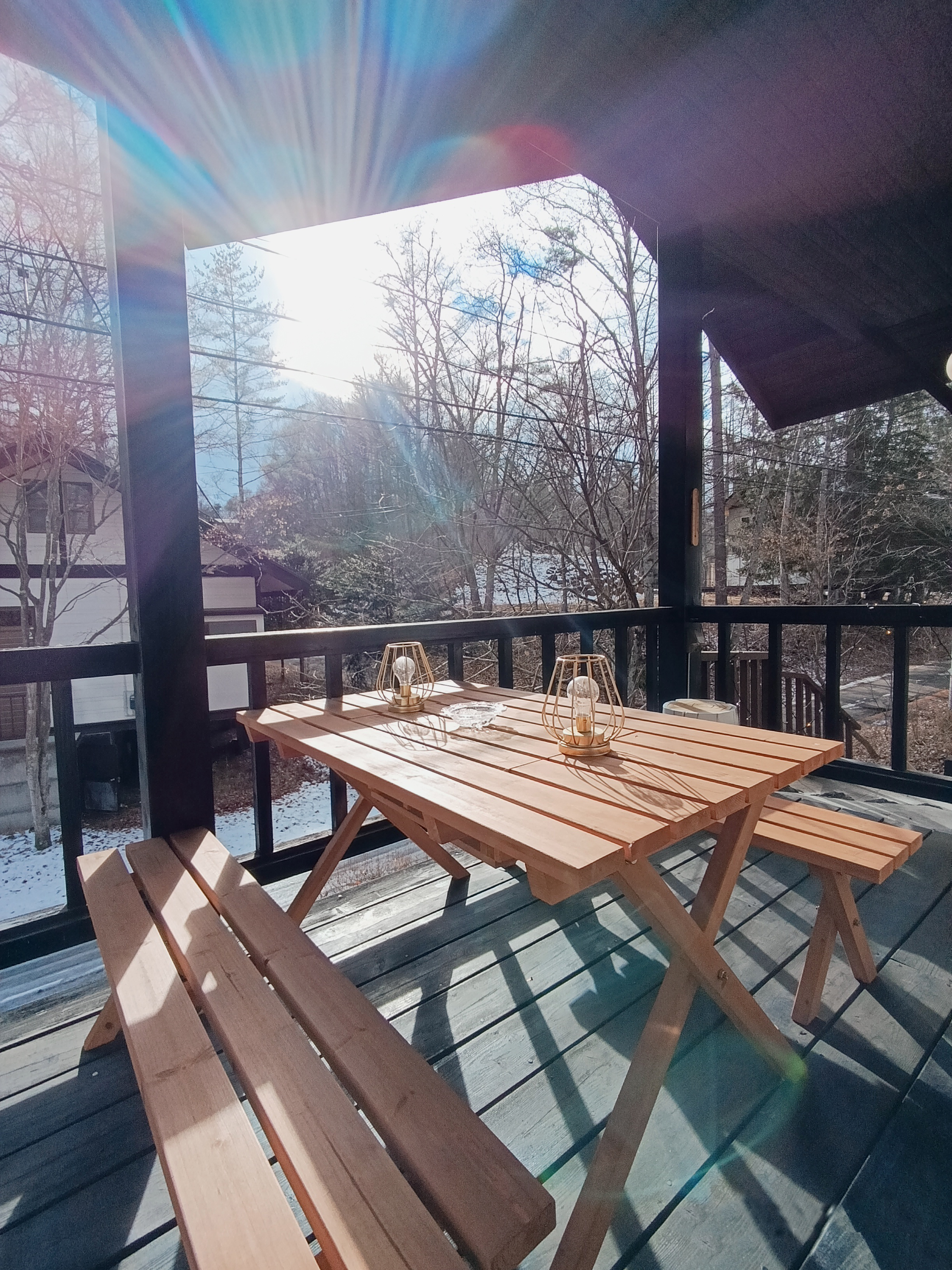 Enjoy a private balcony with outdoor seating, perfect for relaxing in nature. A peaceful space to have coffee, unwind, and take in the surrounding forest views.