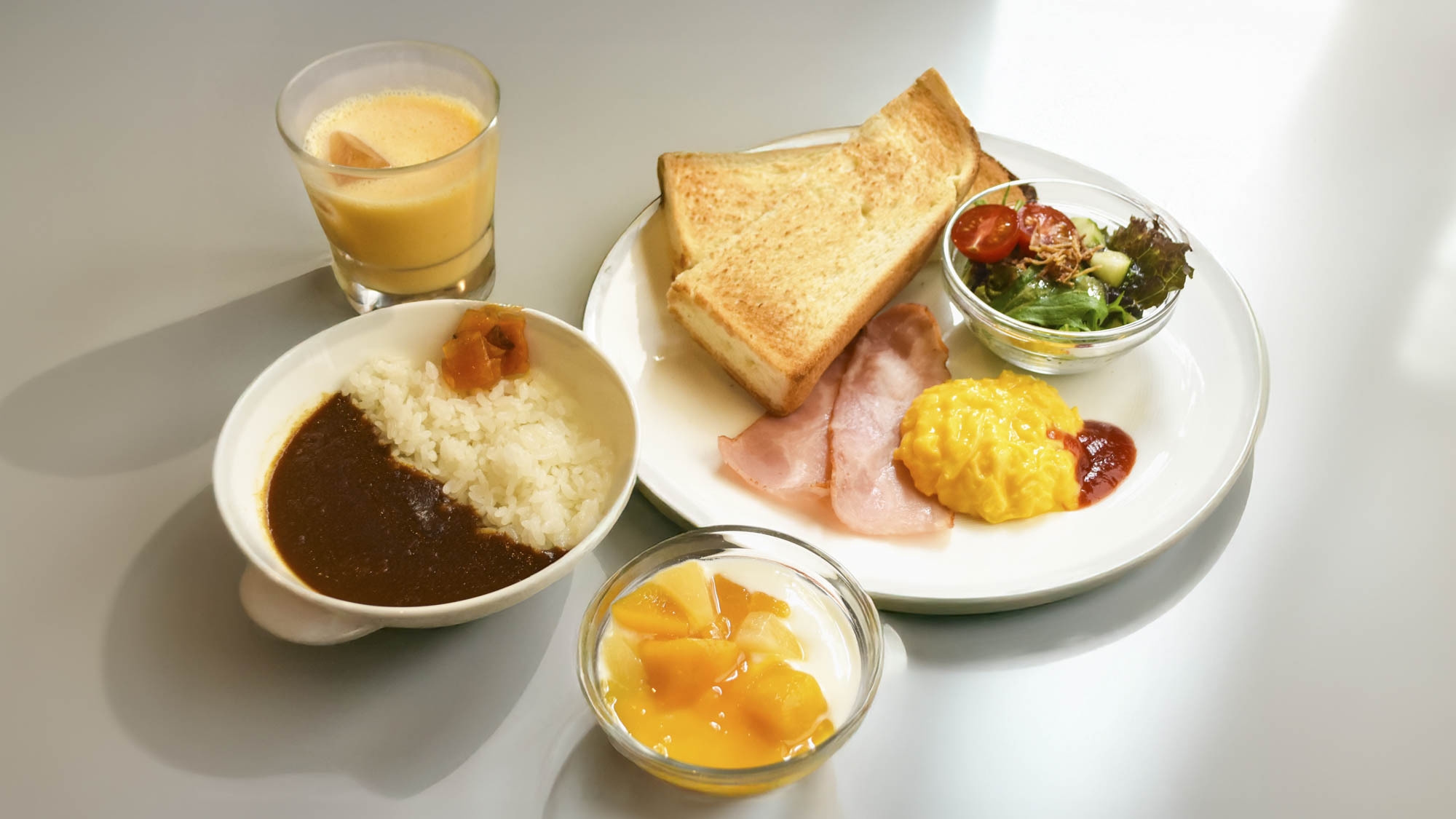 【大阪レトロ喫茶】英國屋朝食付◆◆ミックスジュース＆選べるプレートで優雅な朝