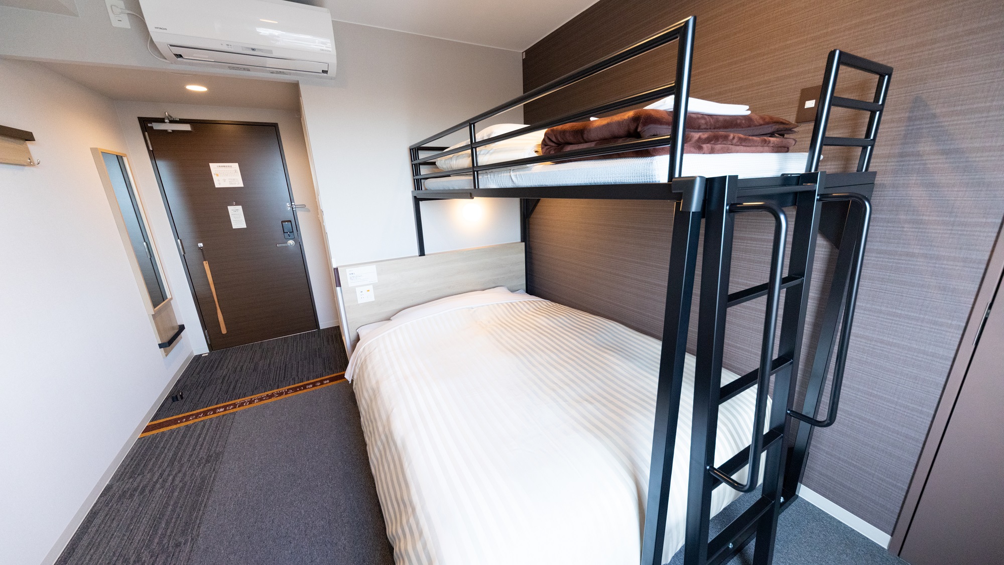 階段をのぼって、ちょっぴり冒険気分