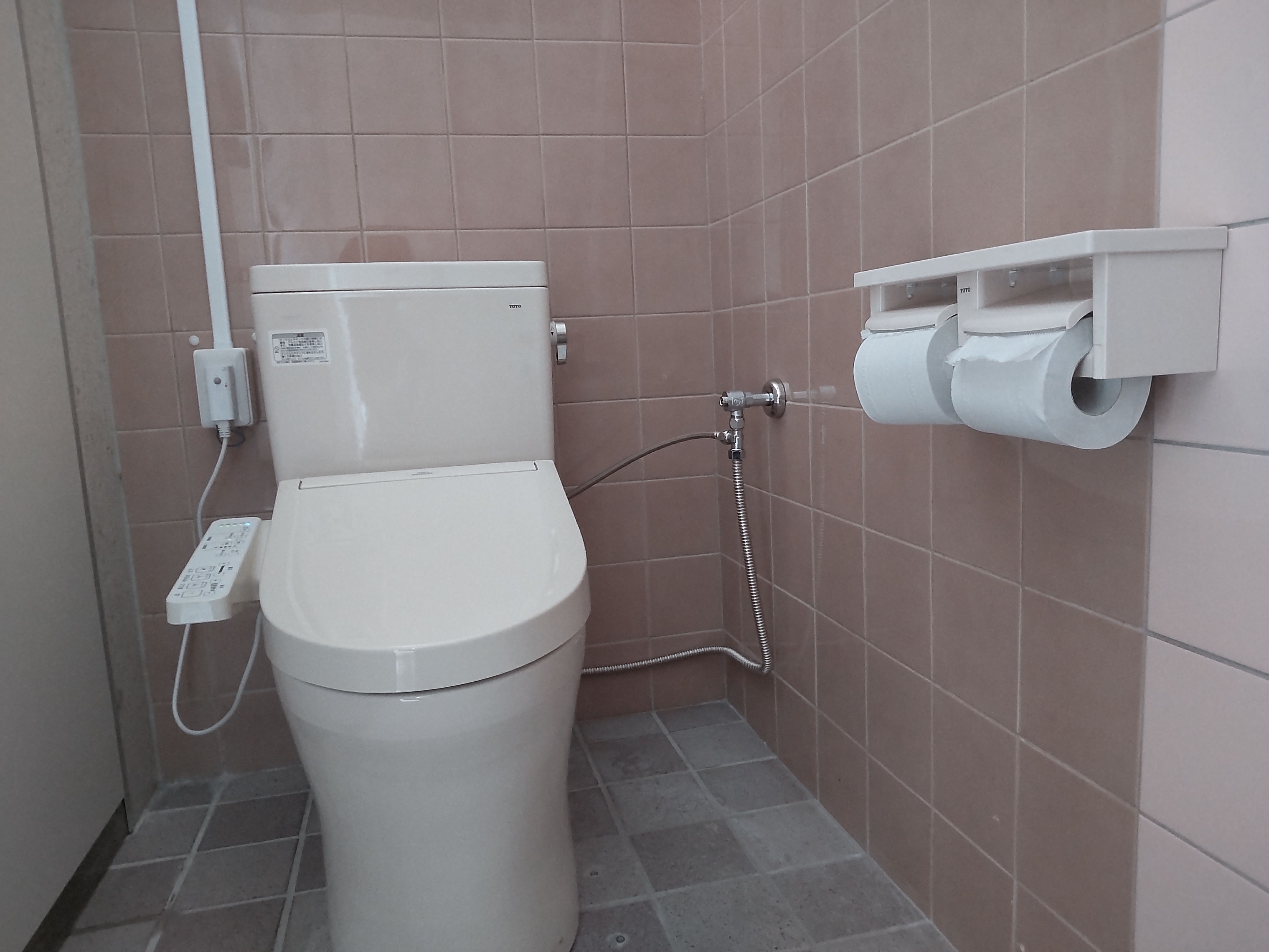 シャワートイレ