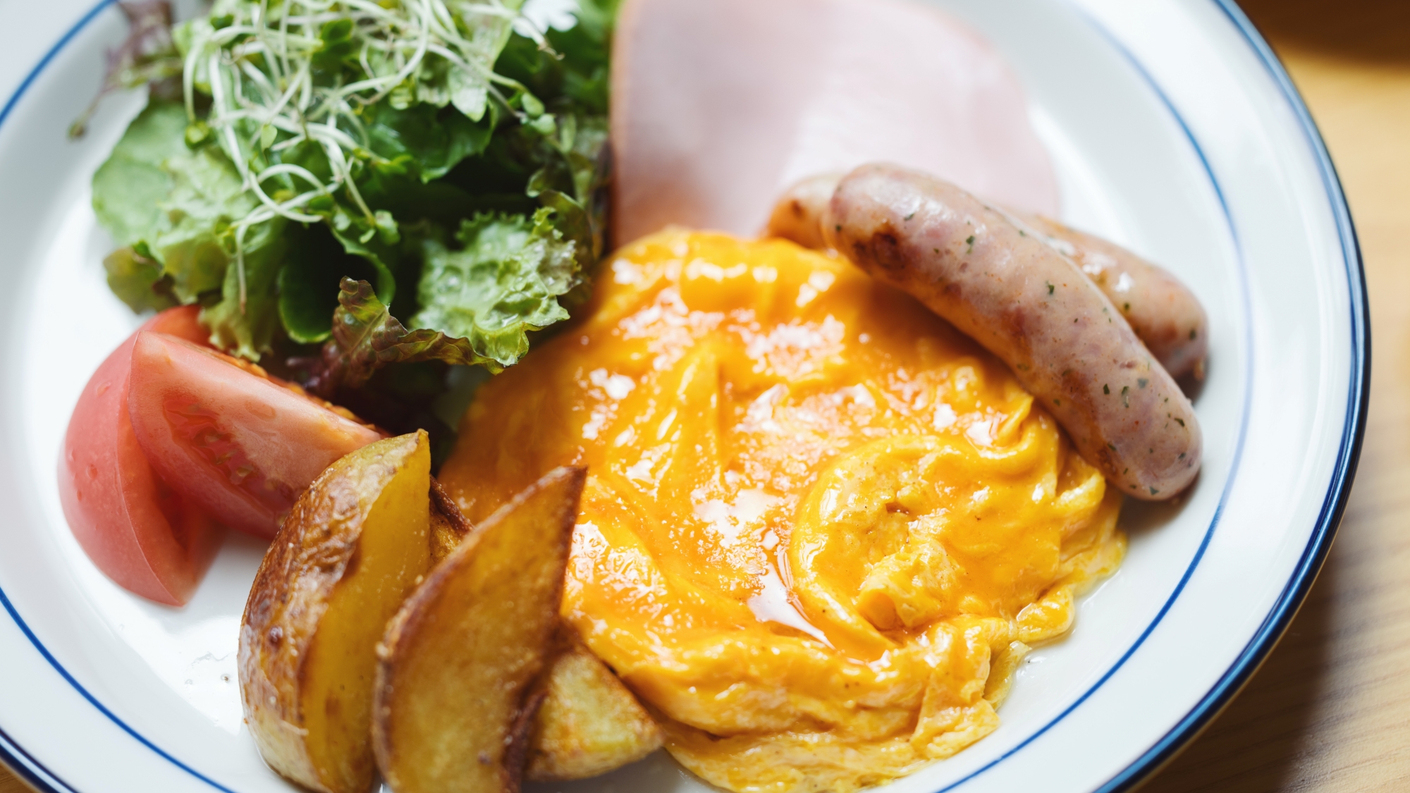 *朝食一例／「さわやかな1日をつくる」朝食です。