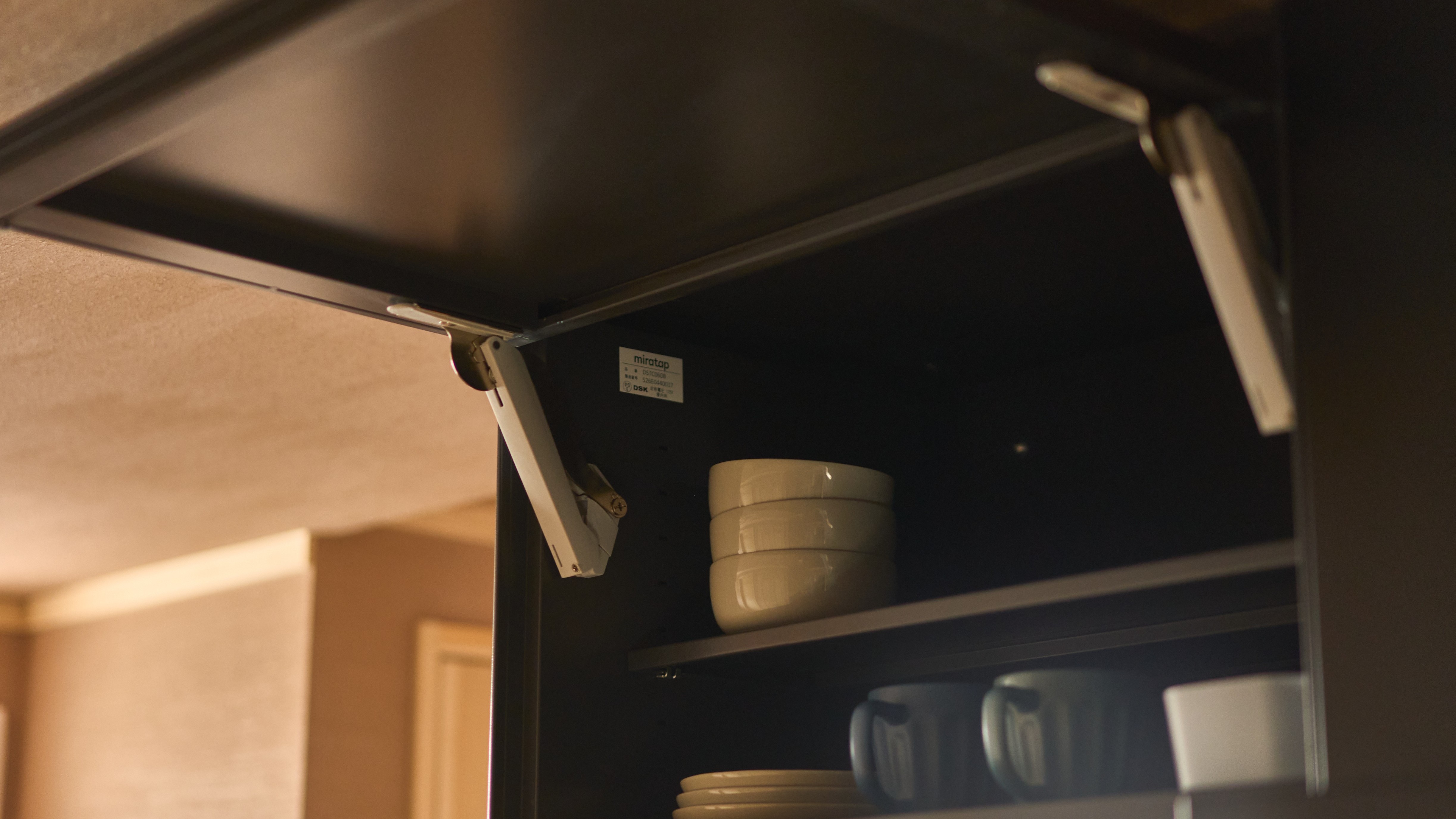 お椀・お皿・コップ・カトラリー