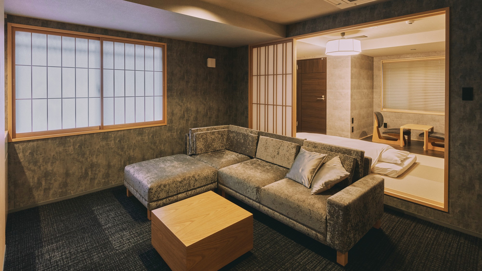 ＜雅樂スイート＞50㎡の広さで3〜4名でもゆったり過ごせる客室