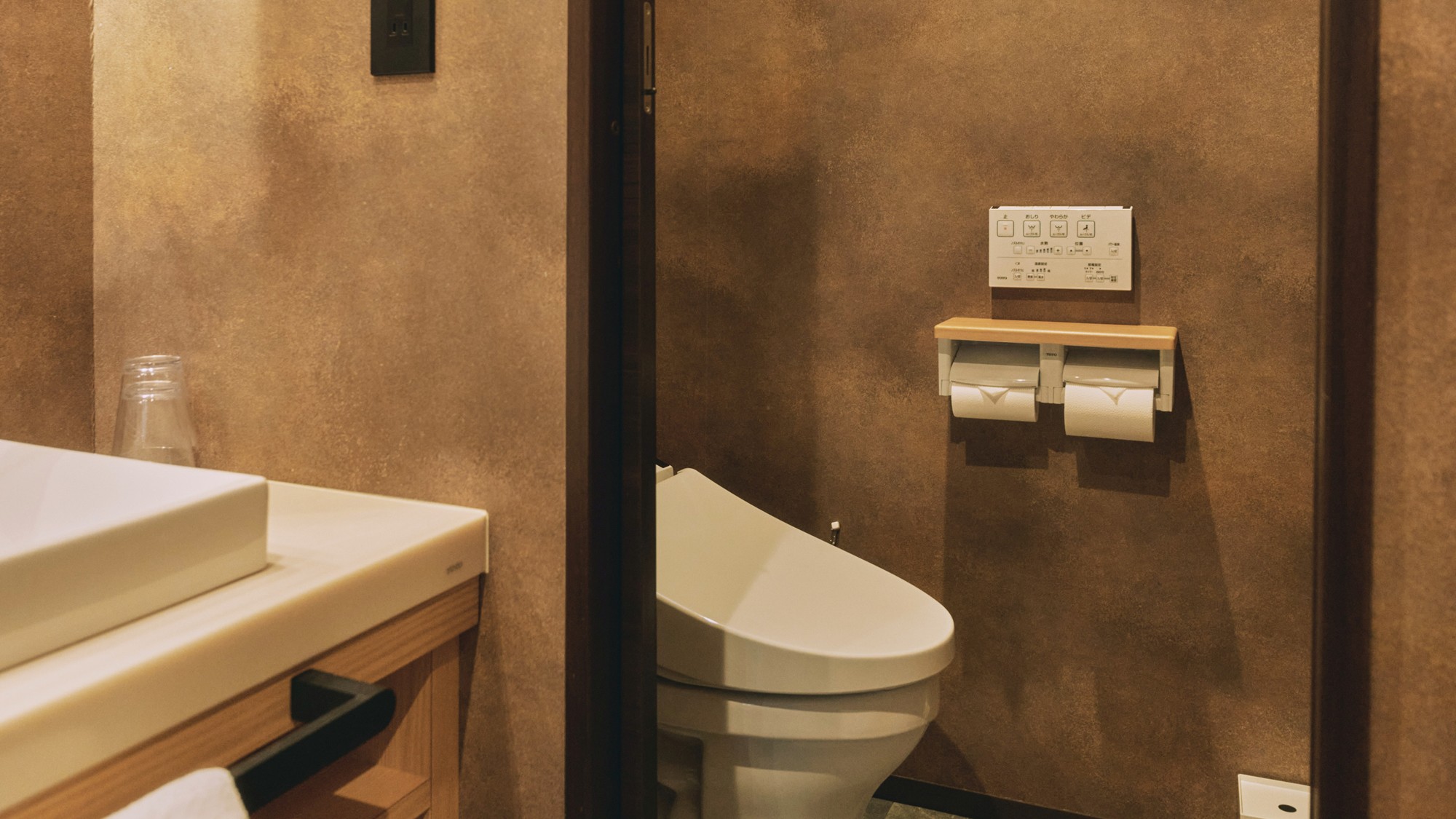 ＜雅樂スイート＞独立した水回りで快適に過ごせる空間