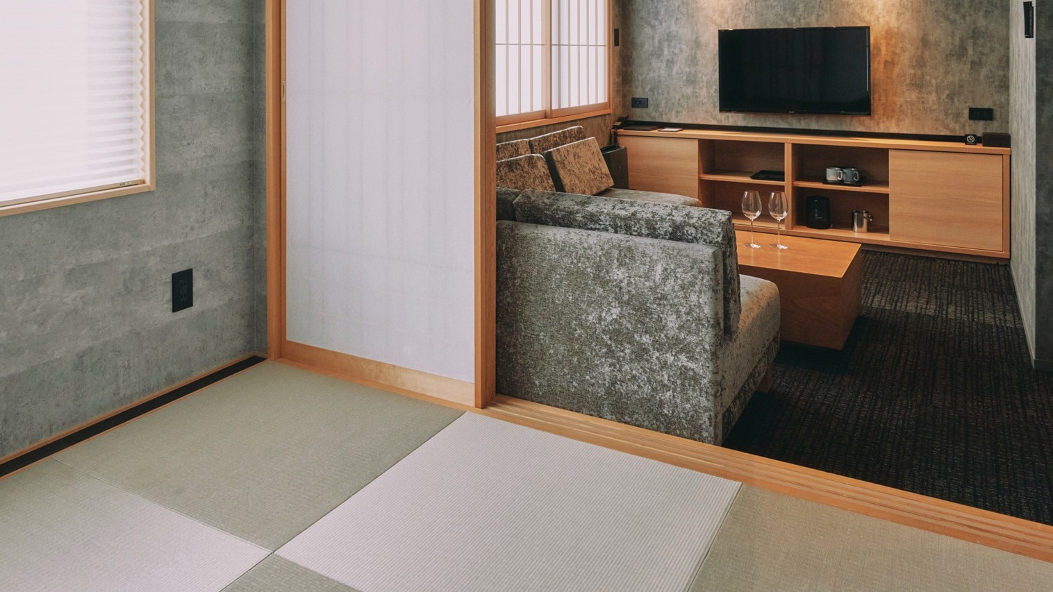 ＜ジュニアスイート＞広いリビングで一緒に寛げるゆとりある空間