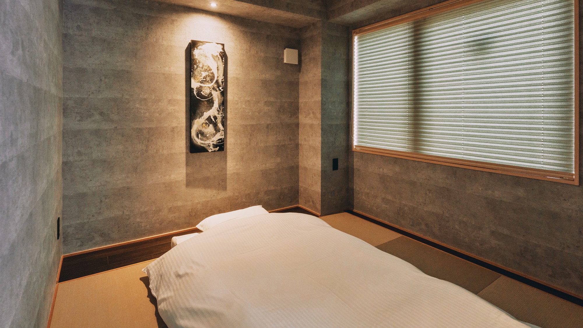 ＜ジュニアスイート＞和室に布団を敷いてグループでも一緒に過ごせる空間