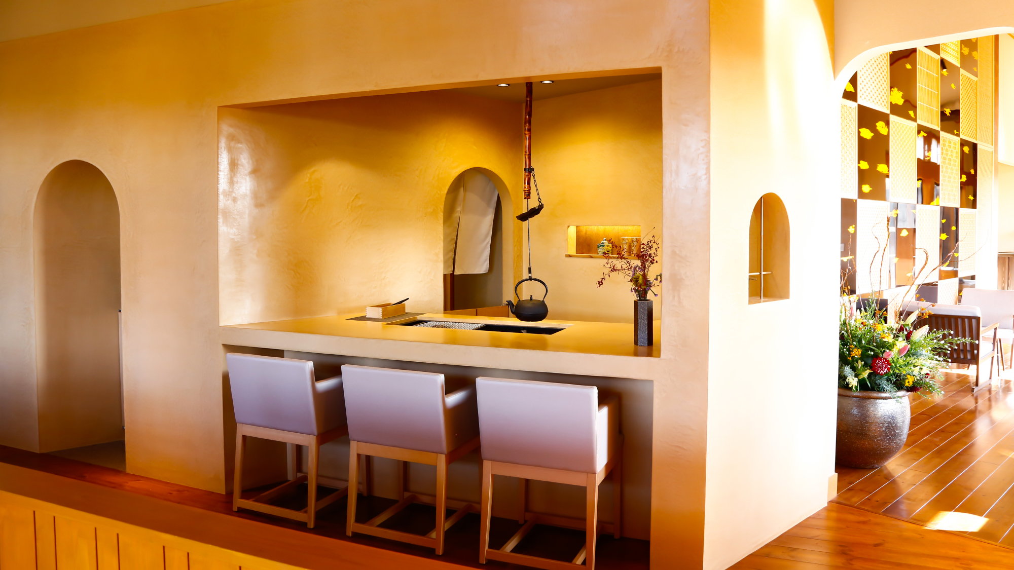 【レストラン】相模湾から揚がる新鮮な魚介や旬の山麓野菜の数々をご用意