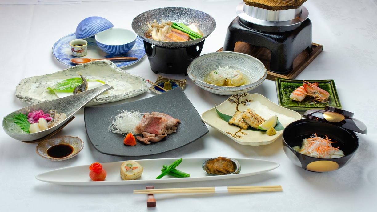 【九州在住者限定】由布院の絶景を愉しむ〜料理長お勧め、大分美食懐石コース〜