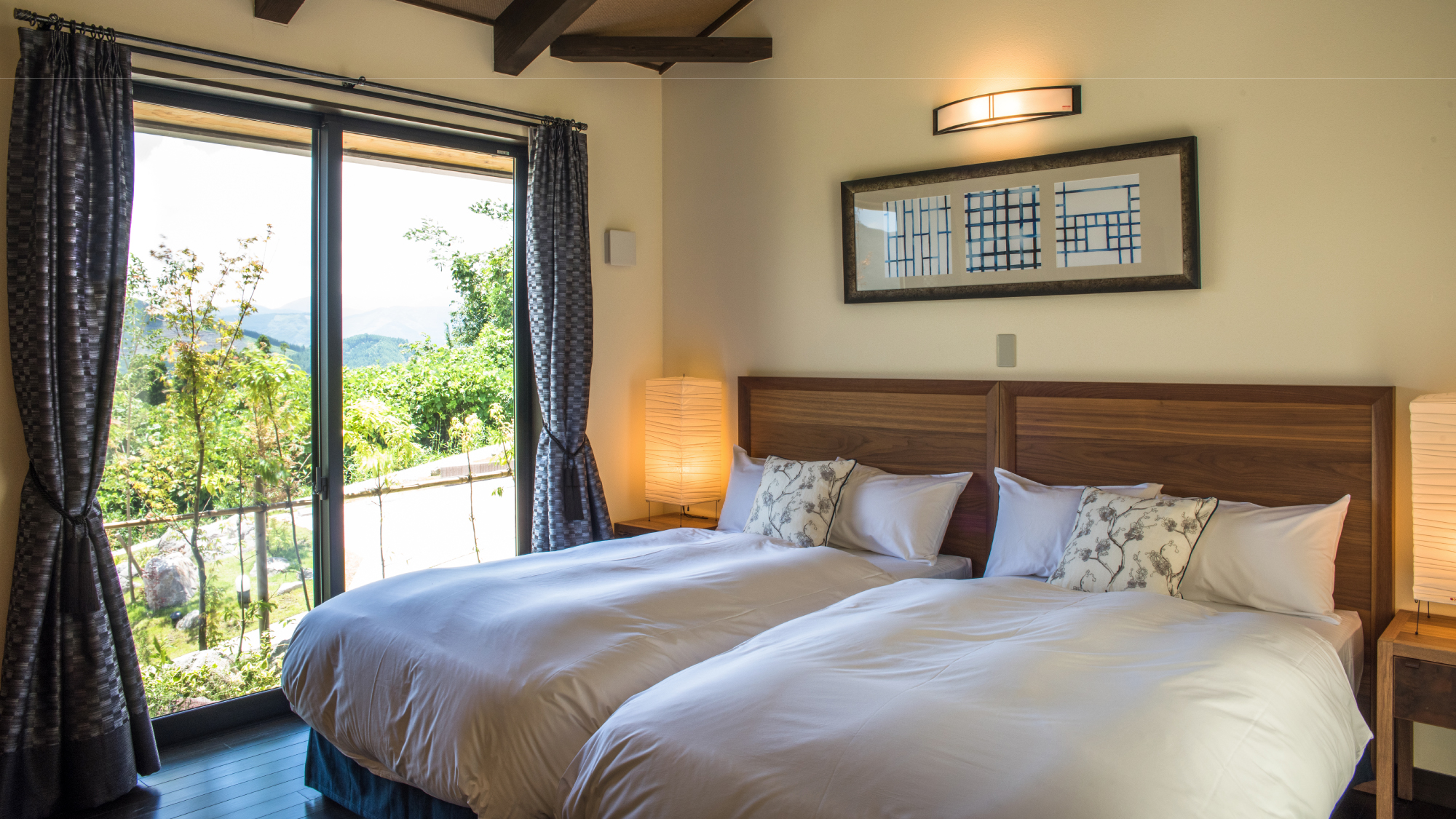 【ベッドルーム】