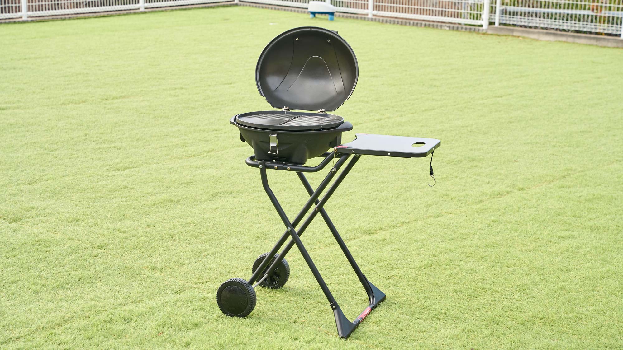 BBQ：炭が要らない電気グリルをご用意してあります。