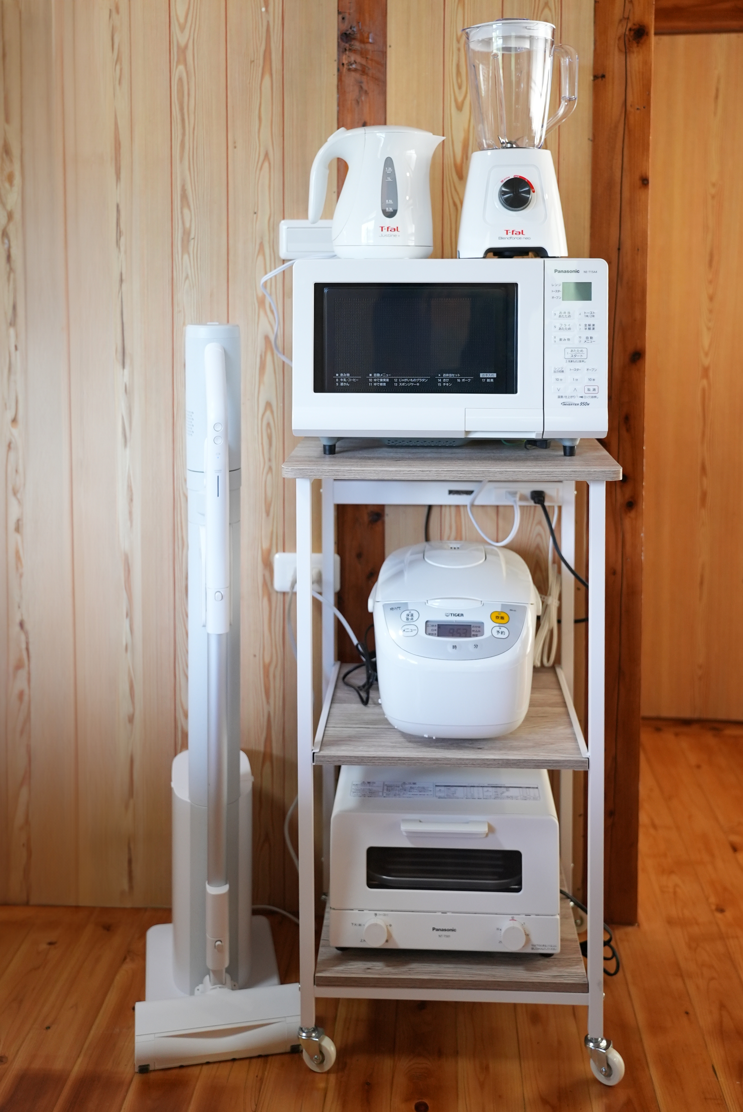 電子レンジ、炊飯器、トースター、ミキサー、電子ケトル、掃除機