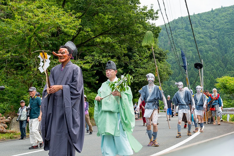田歌祇園祭　毎年7月14日