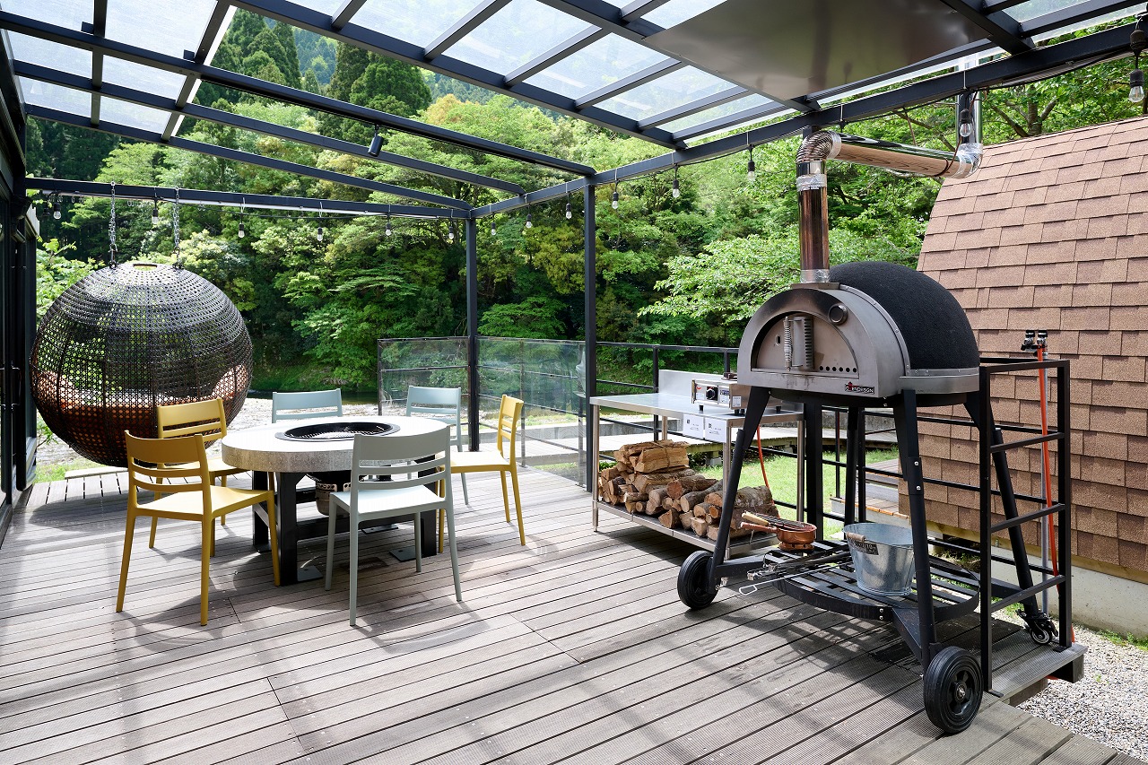 ミヤマテラス別館リバーフロント　屋外テラス