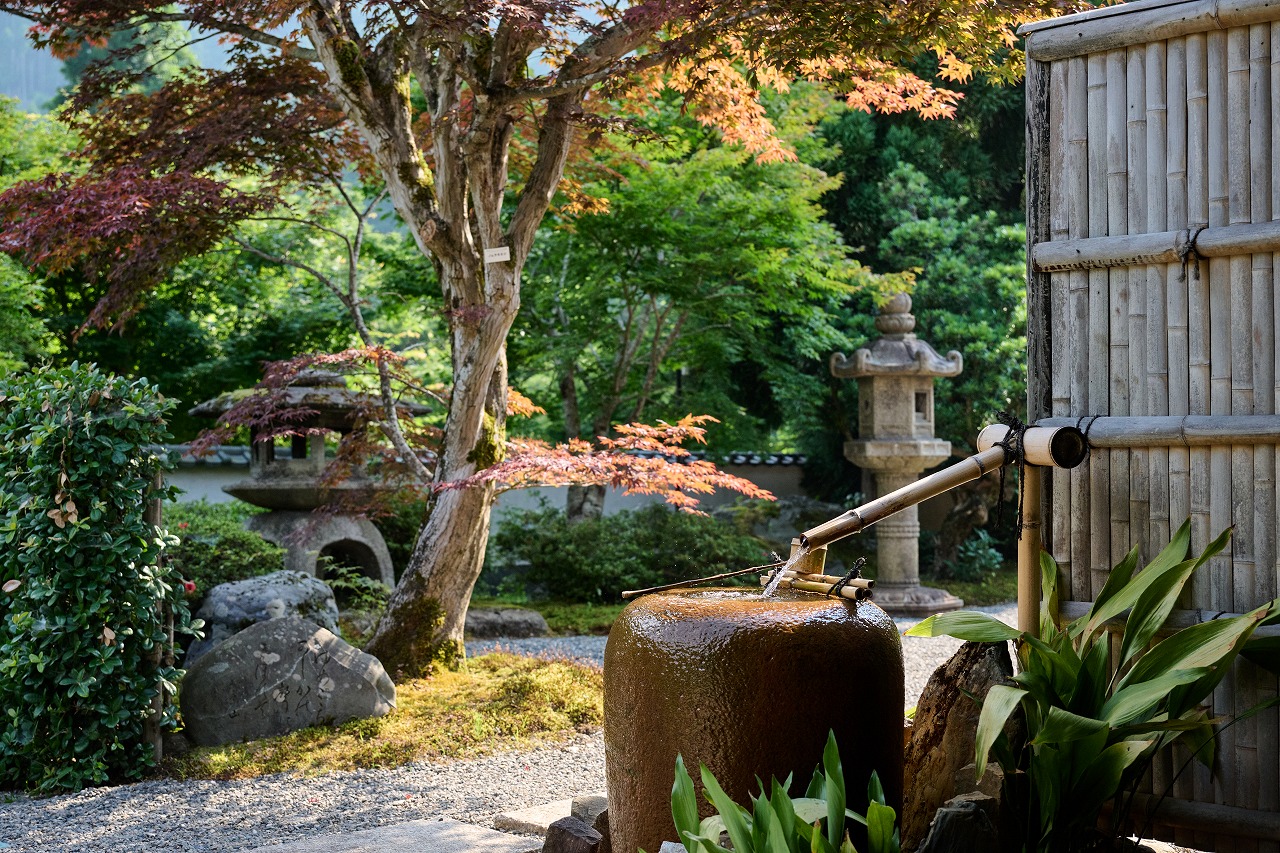 ミヤマテラス本館　南側庭