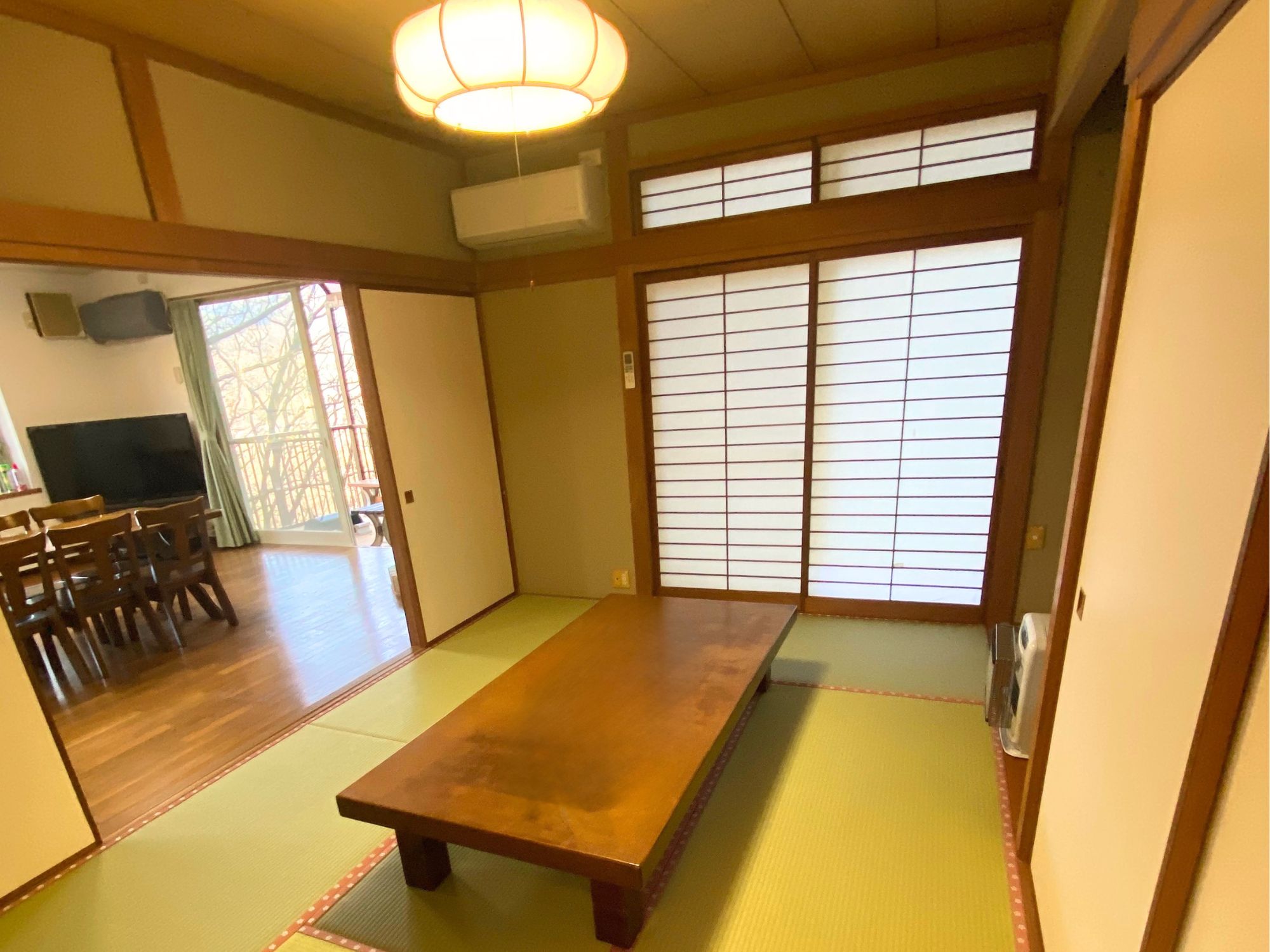 畳のお部屋でゆったりおくつろぎいただけます