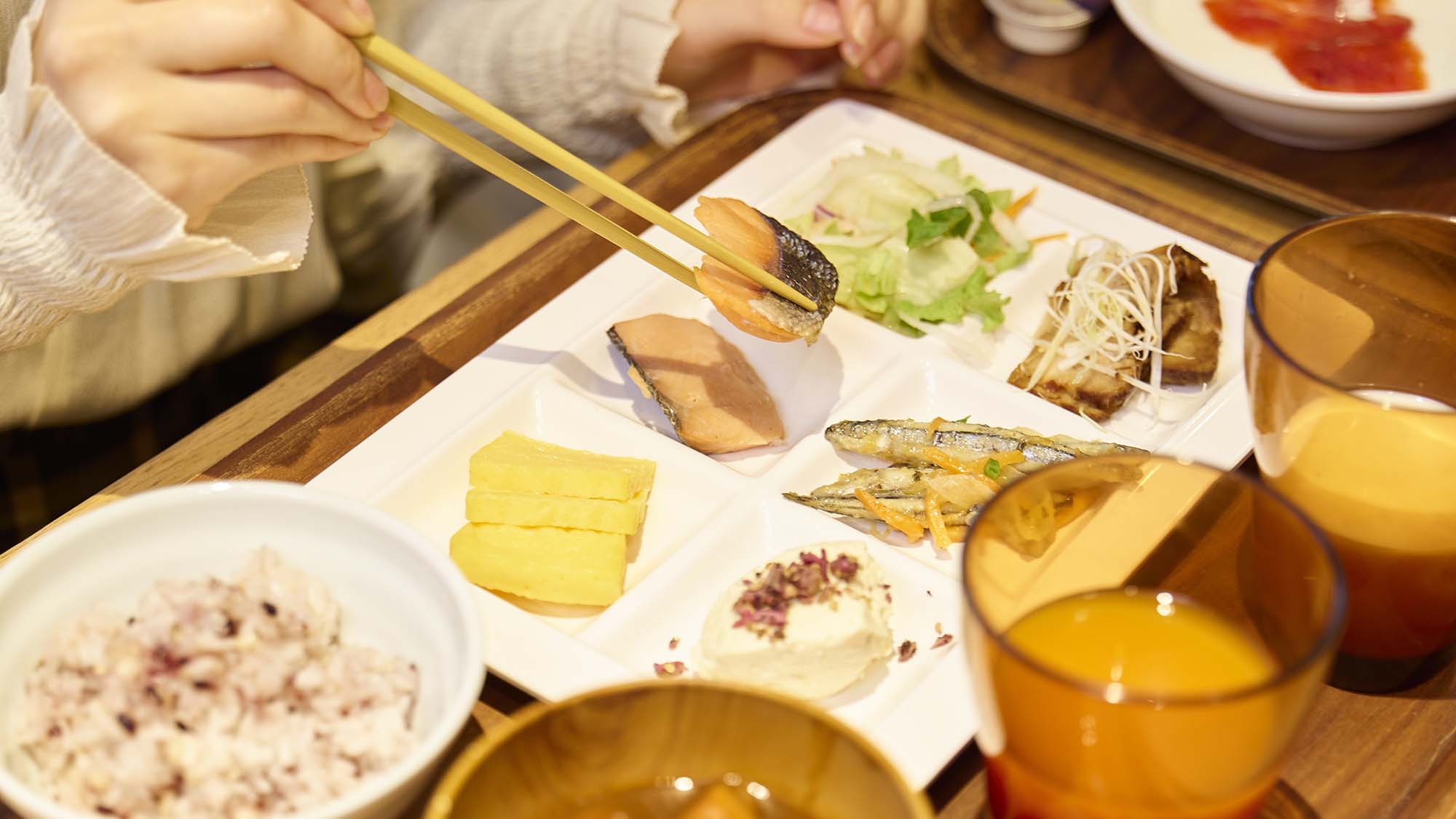 【アネックス・朝食】2階「chawan（ちゃわん）」