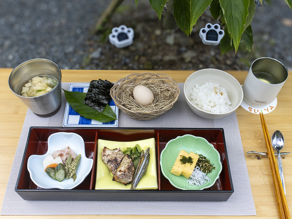 朝食