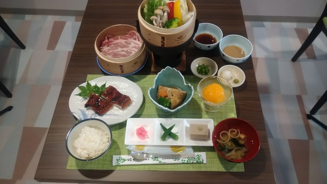 【海を望むサウナで整う】1泊2食付き！美味しいお肉のせいろ蒸しセット！お酒付き！