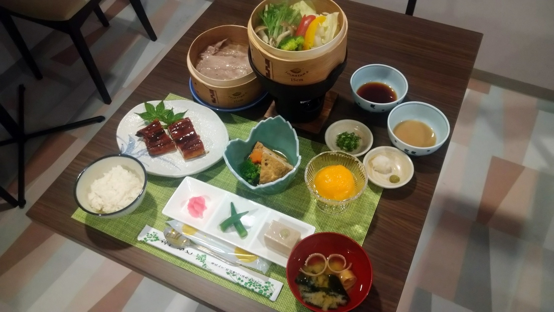 【海を望むサウナで整う】1泊2食付き！美味しいお肉のせいろ蒸しセット！お酒付き！