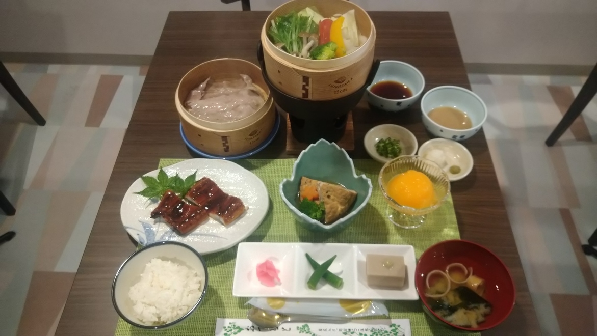 【海を望むサウナで整う】1泊2食付き！美味しいお肉のせいろ蒸しセット！お酒付き！