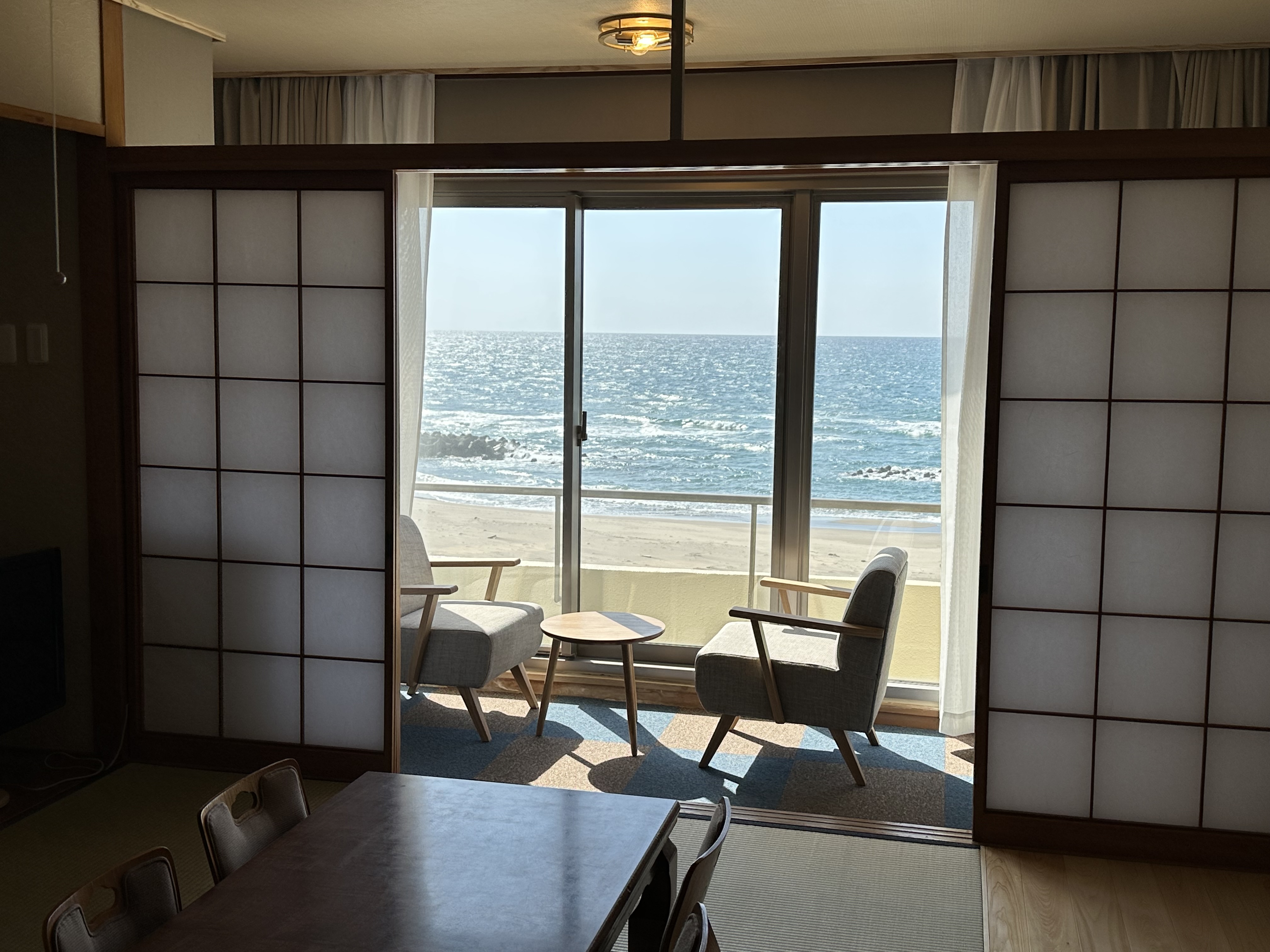 お部屋から見た海岸