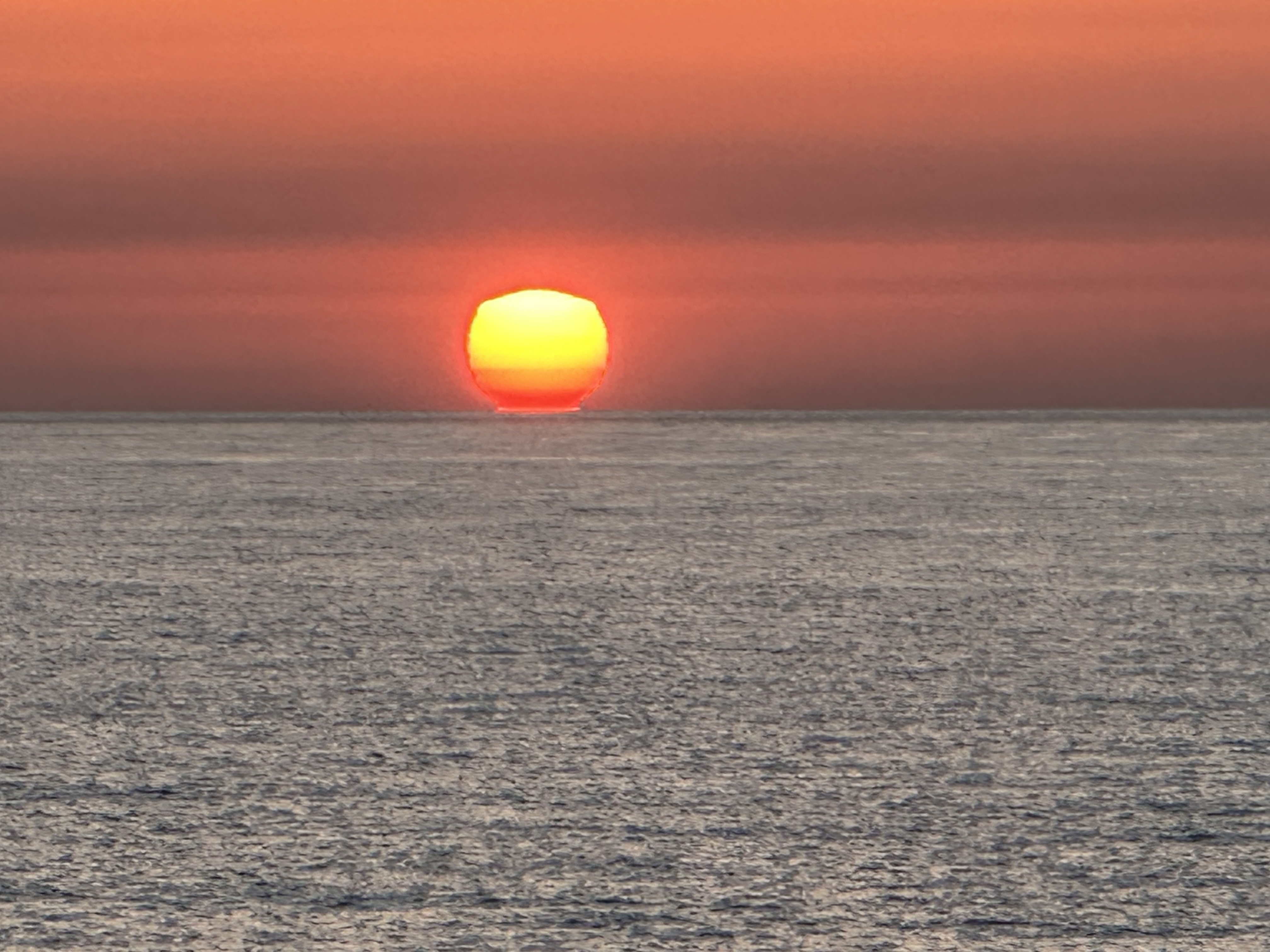 日本海に沈む夕日