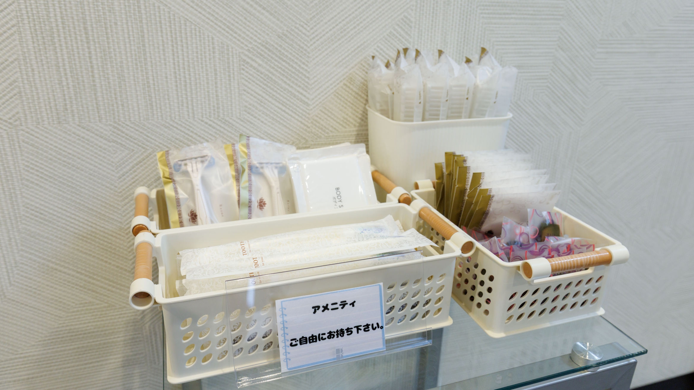 【朝食付き】天然温泉付き客室でゆったりステイ｜約20㎡のゆとりある客室（禁煙）