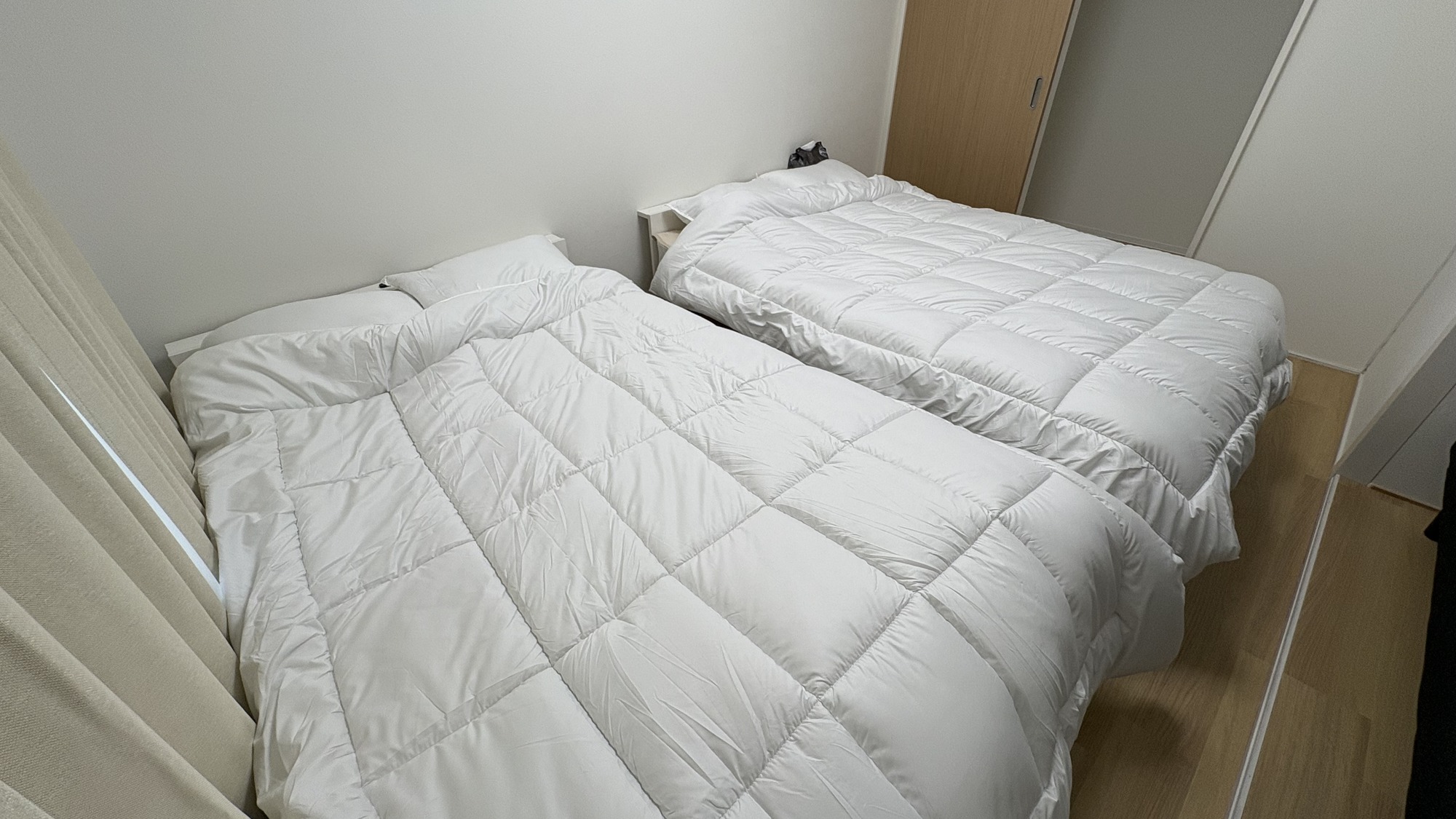 ・寝室2：飾り気のないシンプルなお部屋です