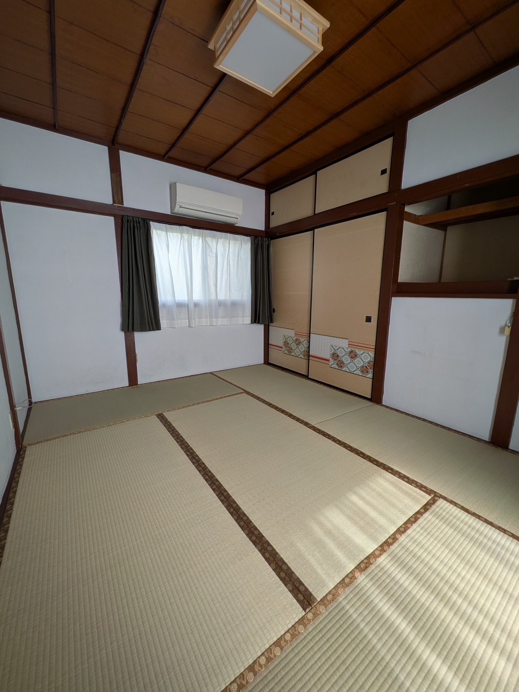 二階和室３名様まで