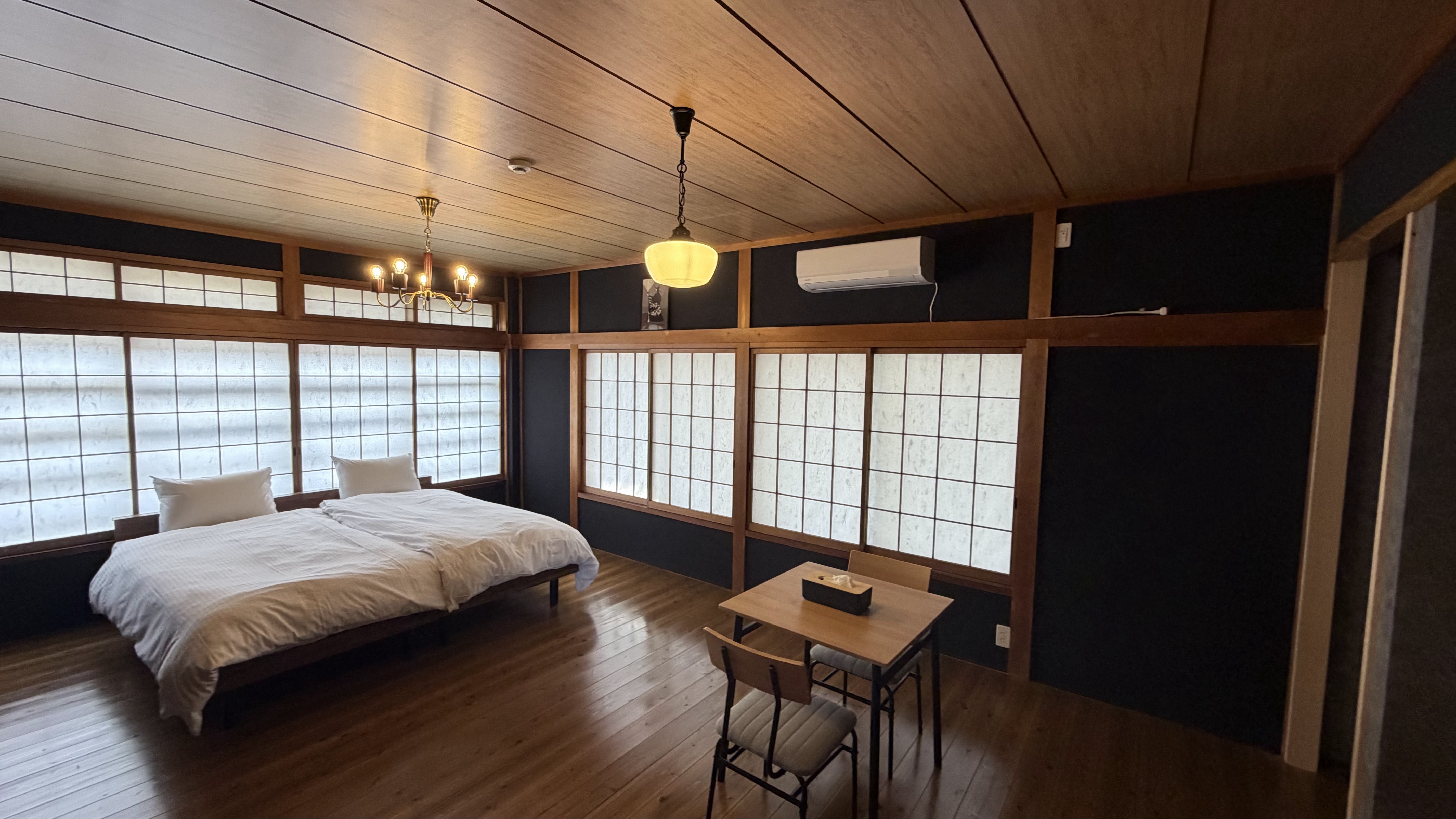 Room1