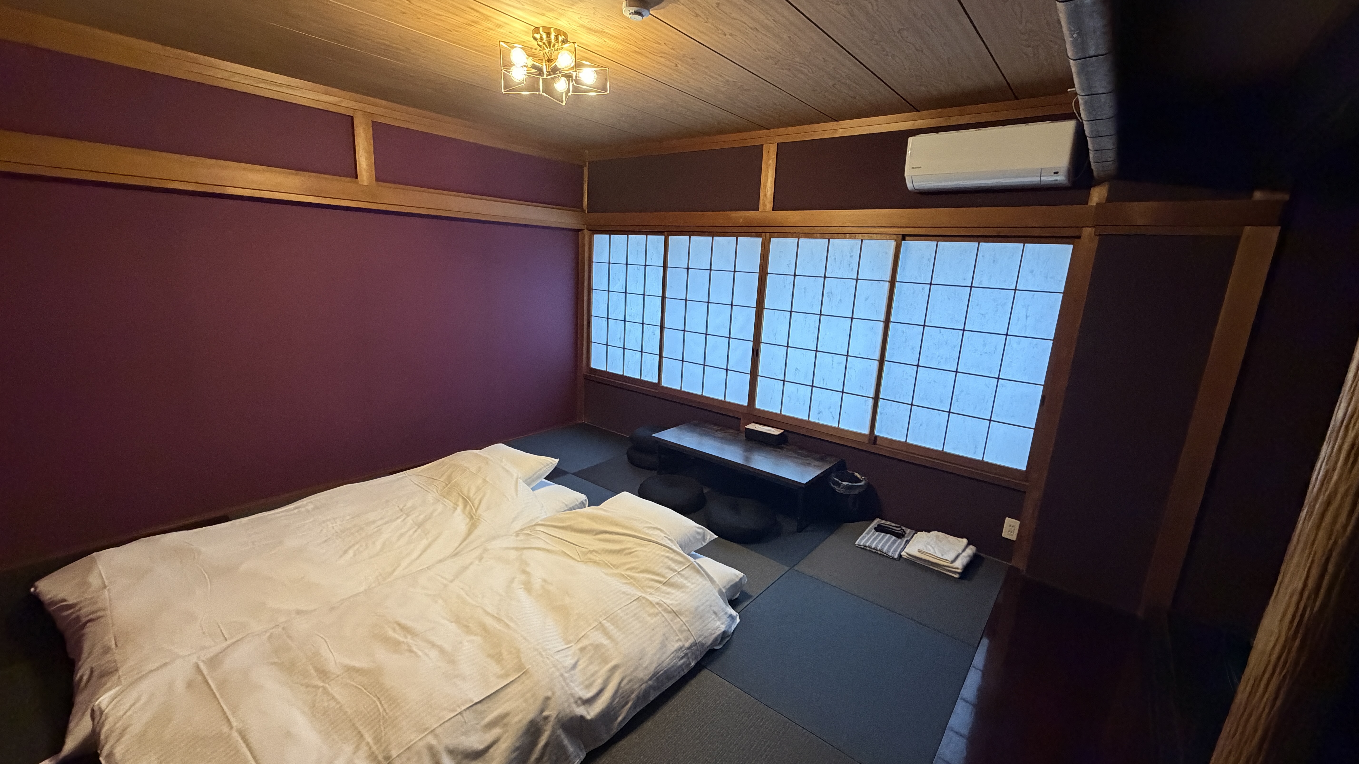2階4名和室　床の間がある落ち着いた雰囲気の部屋です。