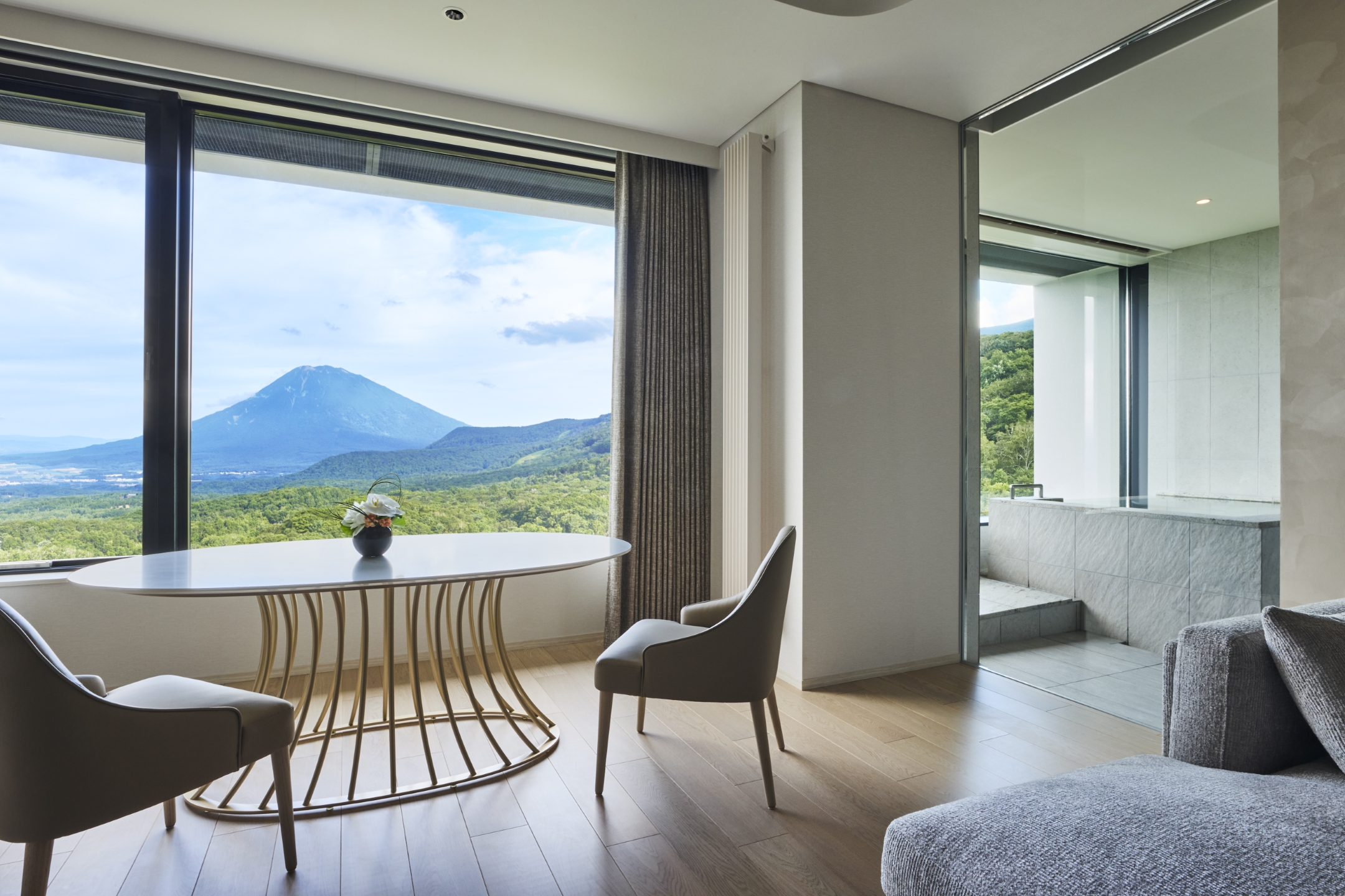 Onsen Suite Mt Yotei View King