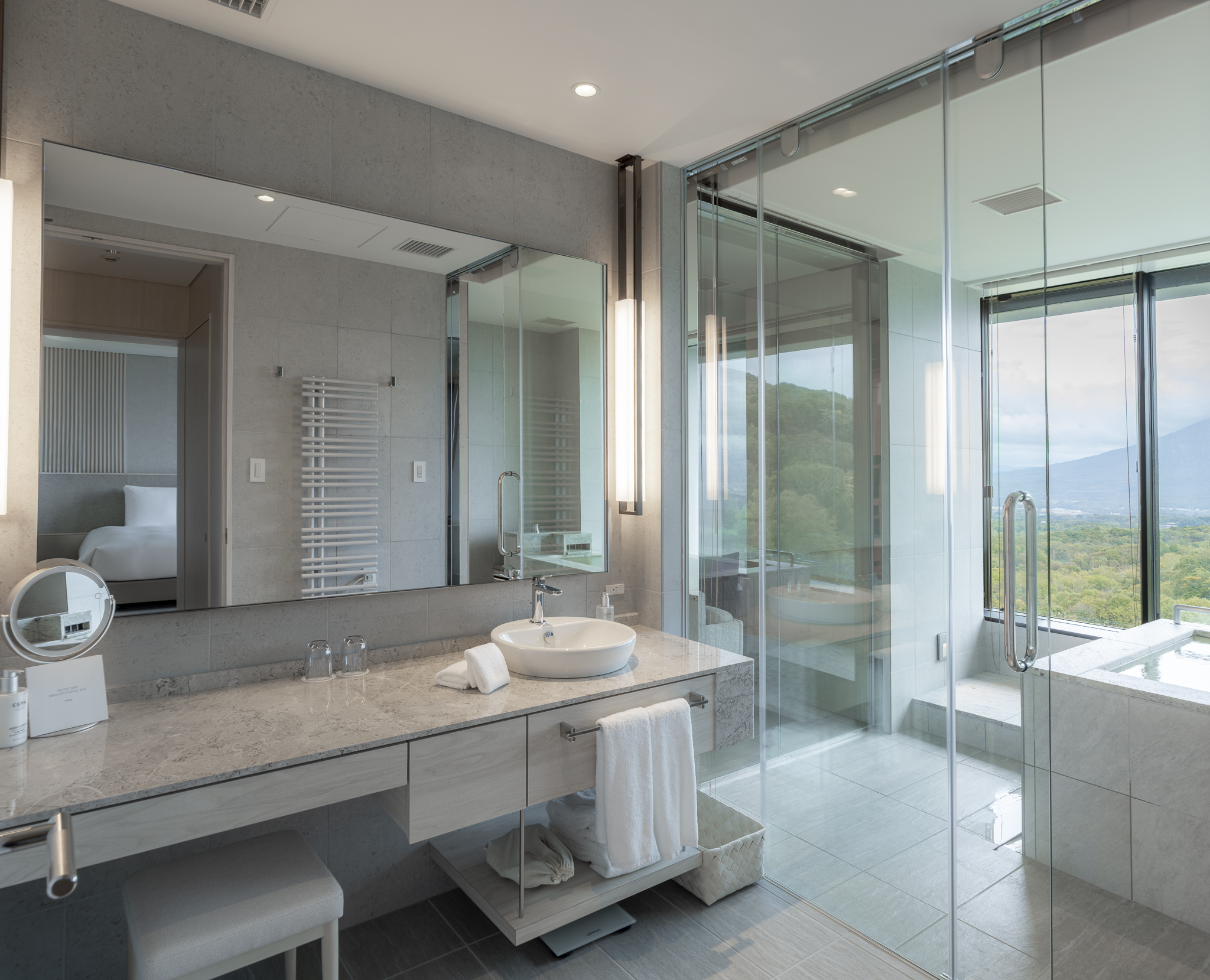 Weiss Onsen Suite, Mt. Yotei