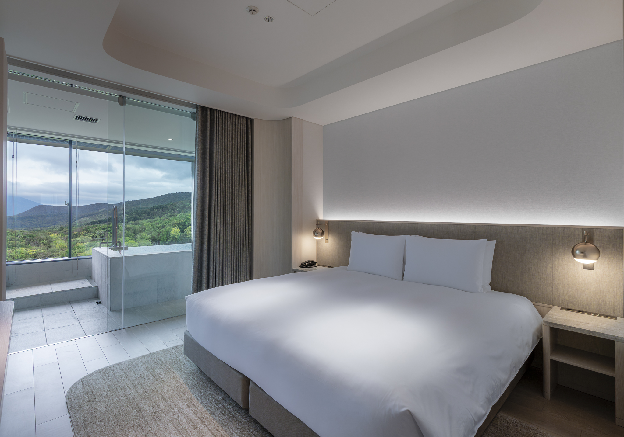 Onsen Suite Mt Yotei View King