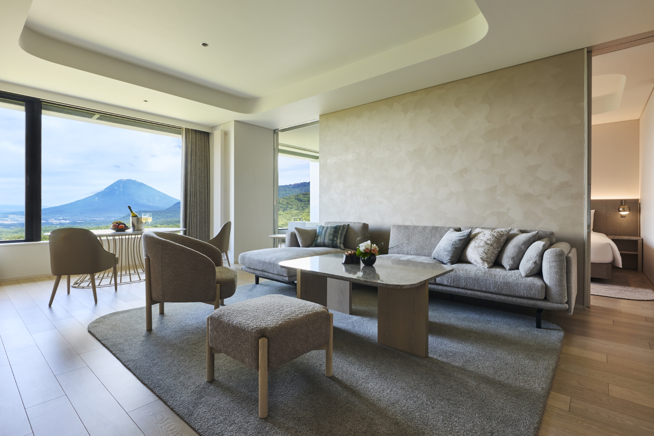 Onsen Suite Mt Yotei View King