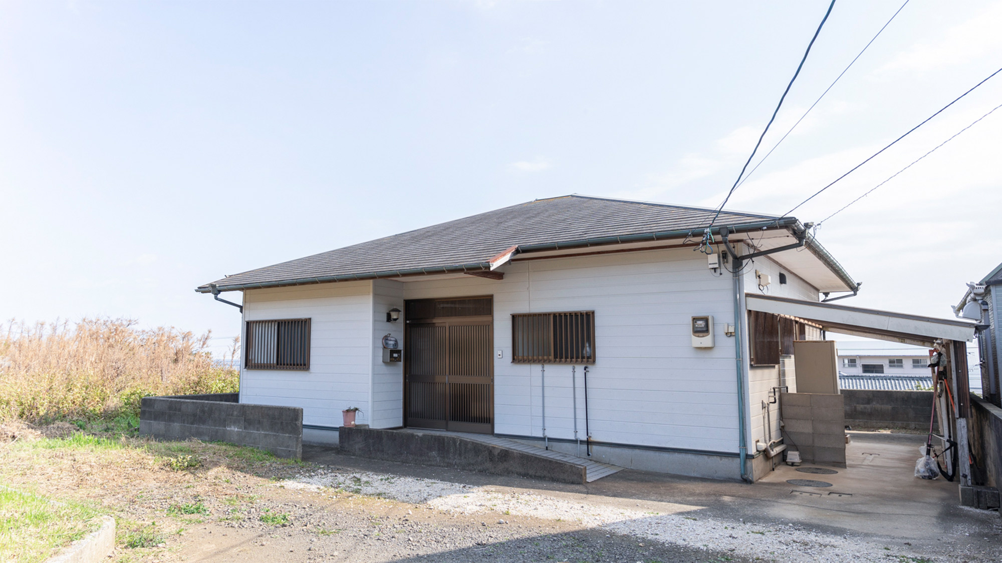 ・【外観】平屋建ての一棟貸し　ご家族やお友達と長崎離島ステイをお楽しみください