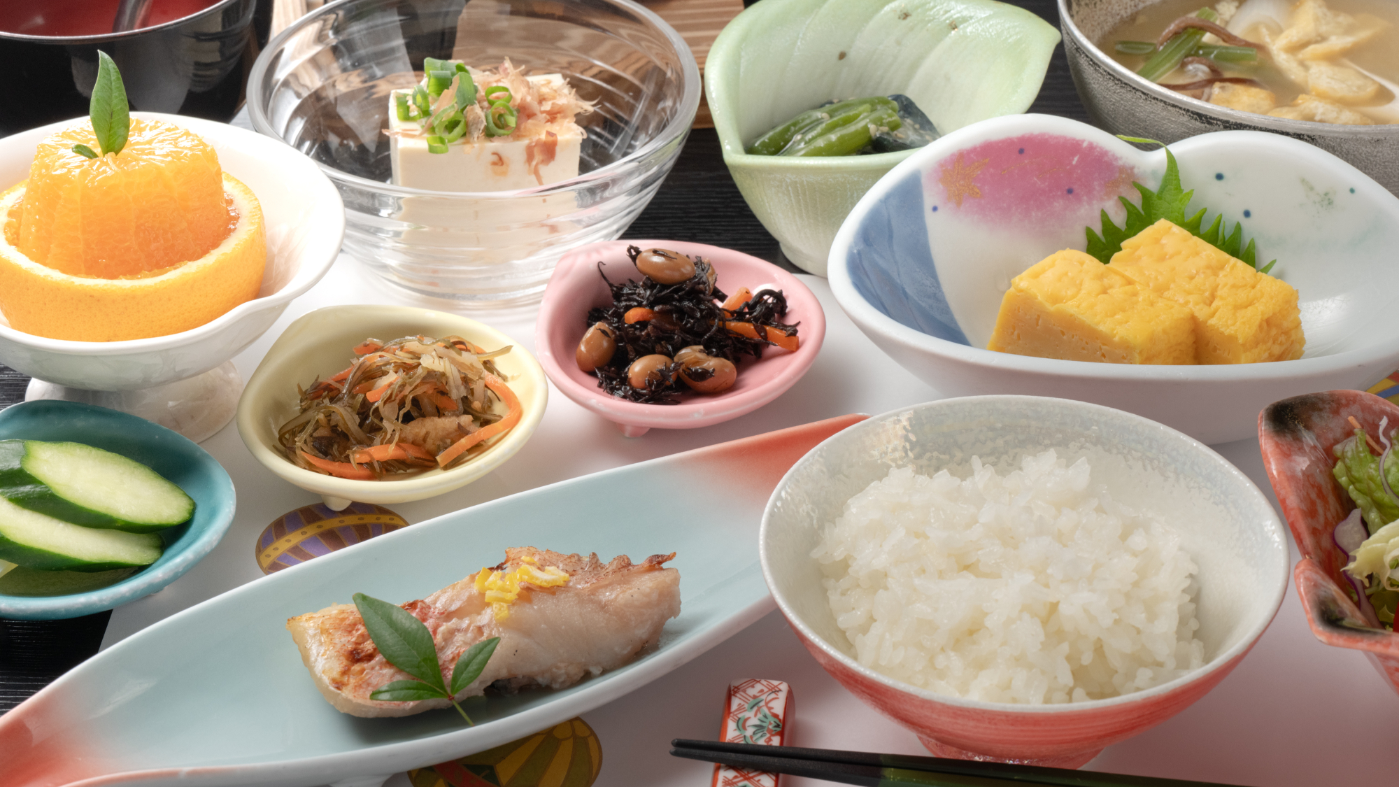 【御朝食】心安らぐ和朝食をご用意させていただきます。