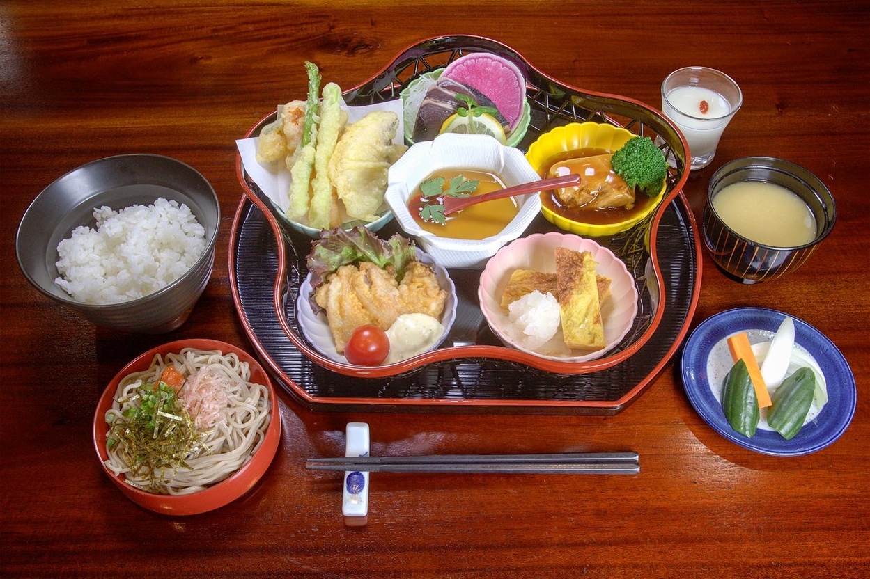 【2食付き】おとぎ館スペシャル和洋御膳