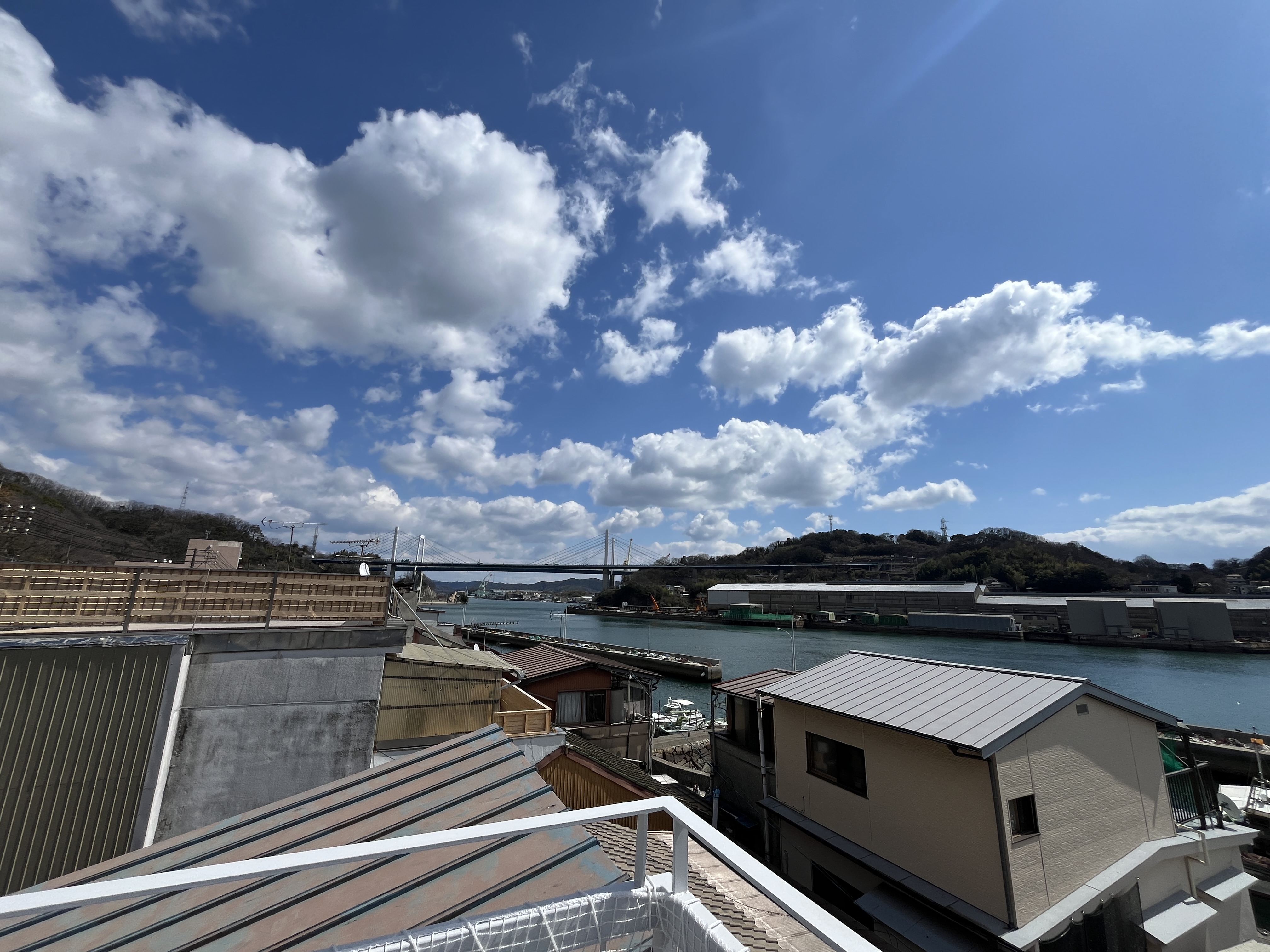 尾道民泊センター：【浄土寺下交差点】屋上から尾道大橋側